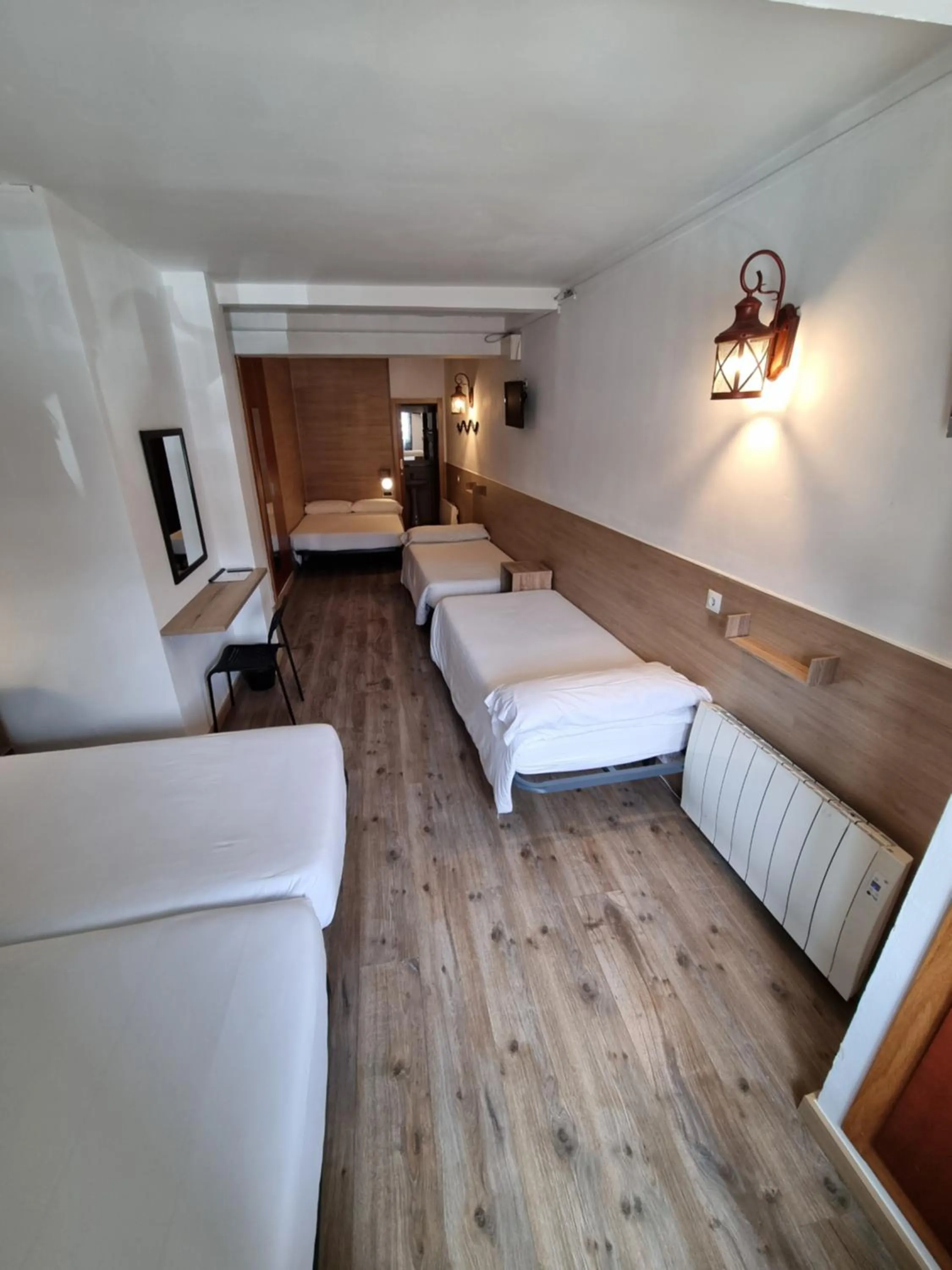 Bedroom, Bed in Hotel Avanti