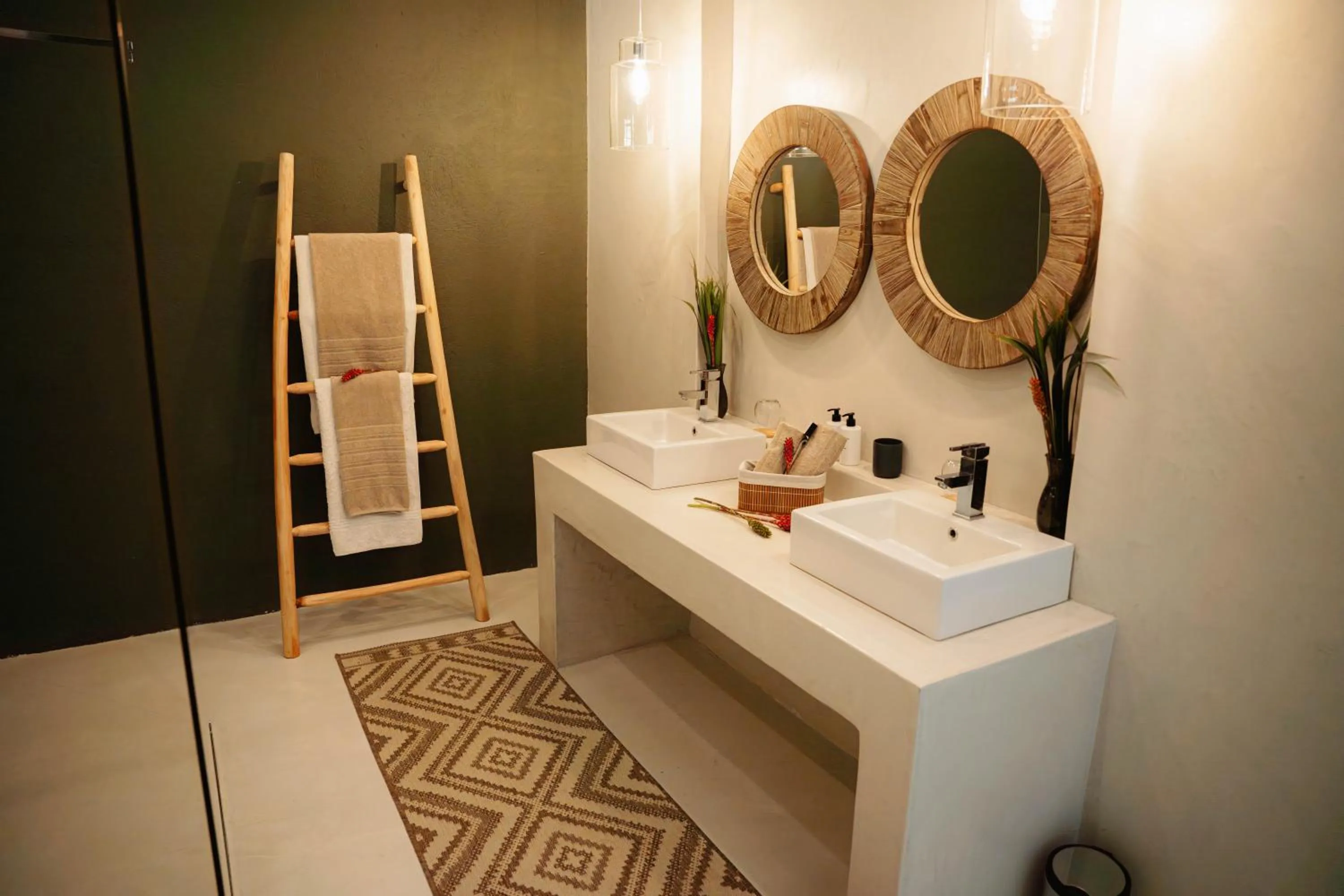 Bathroom in Bambuu Lakeside Lodge