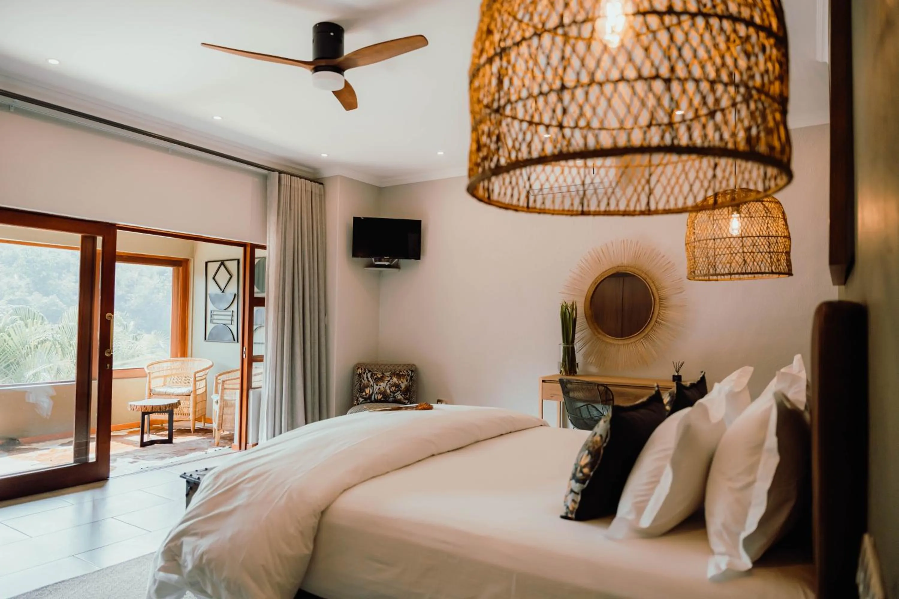 Bed in Bambuu Lakeside Lodge