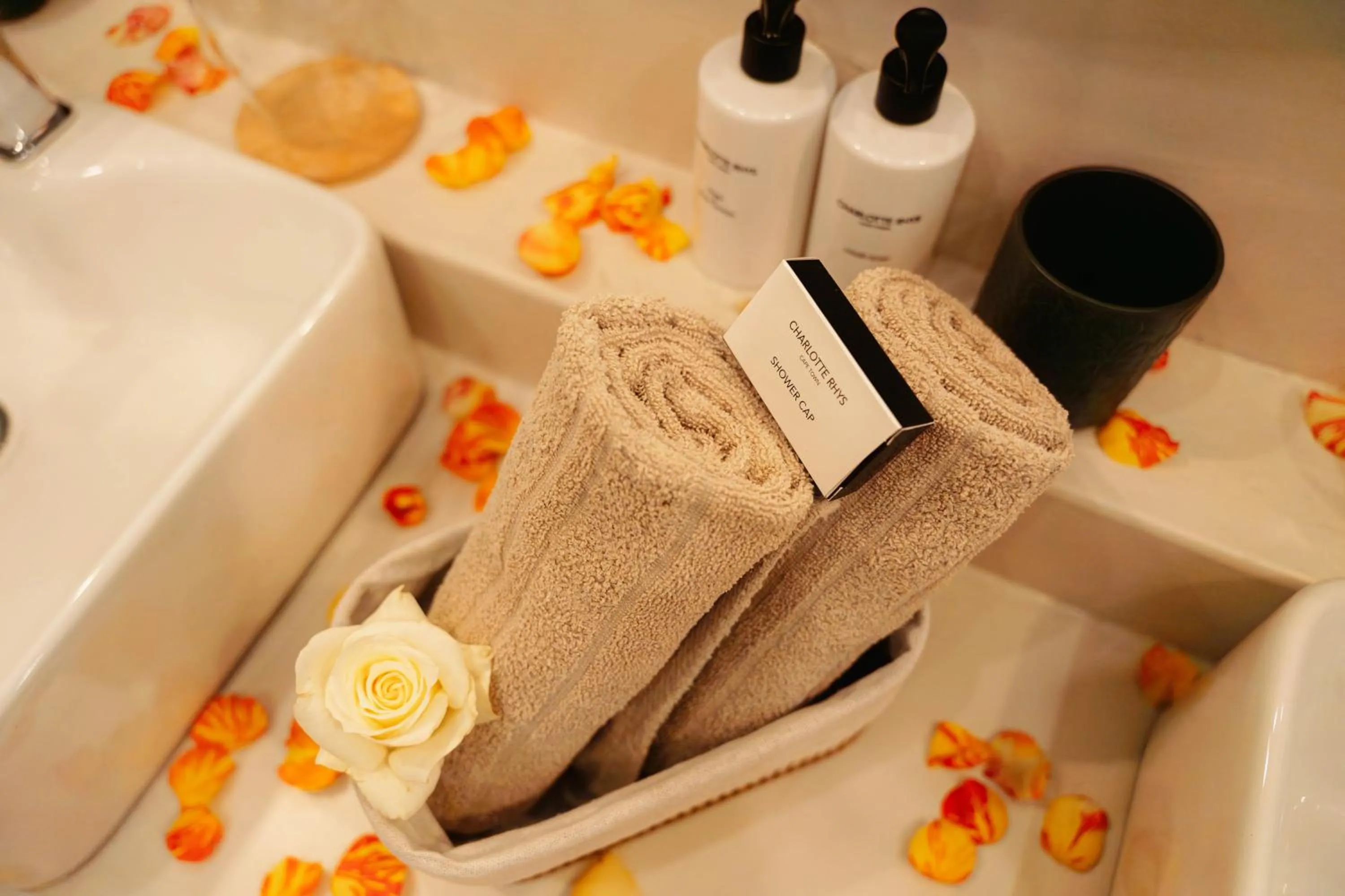 Bathroom in Bambuu Lakeside Lodge