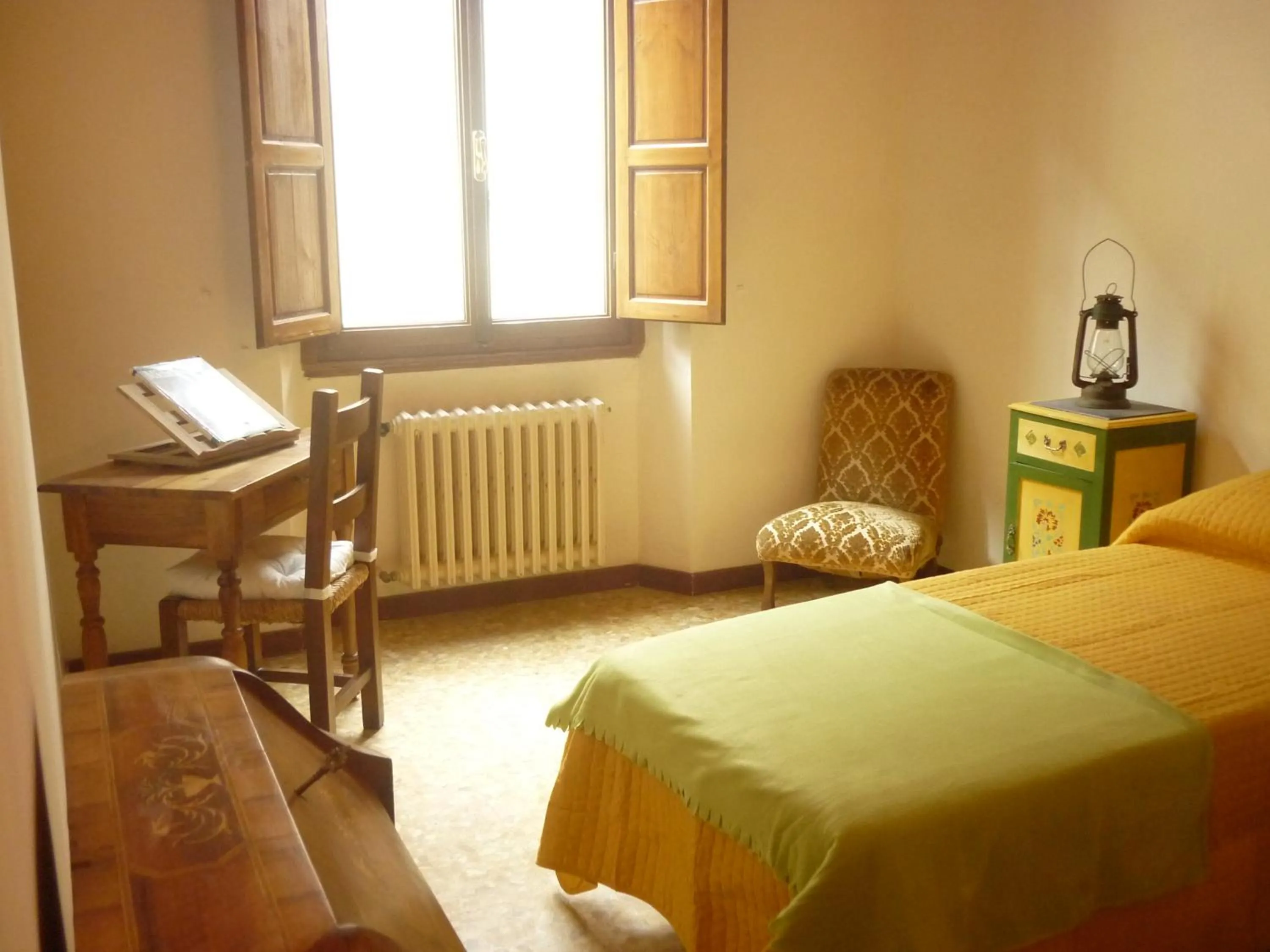 Photo of the whole room, Bed in San Zanobi Apartment