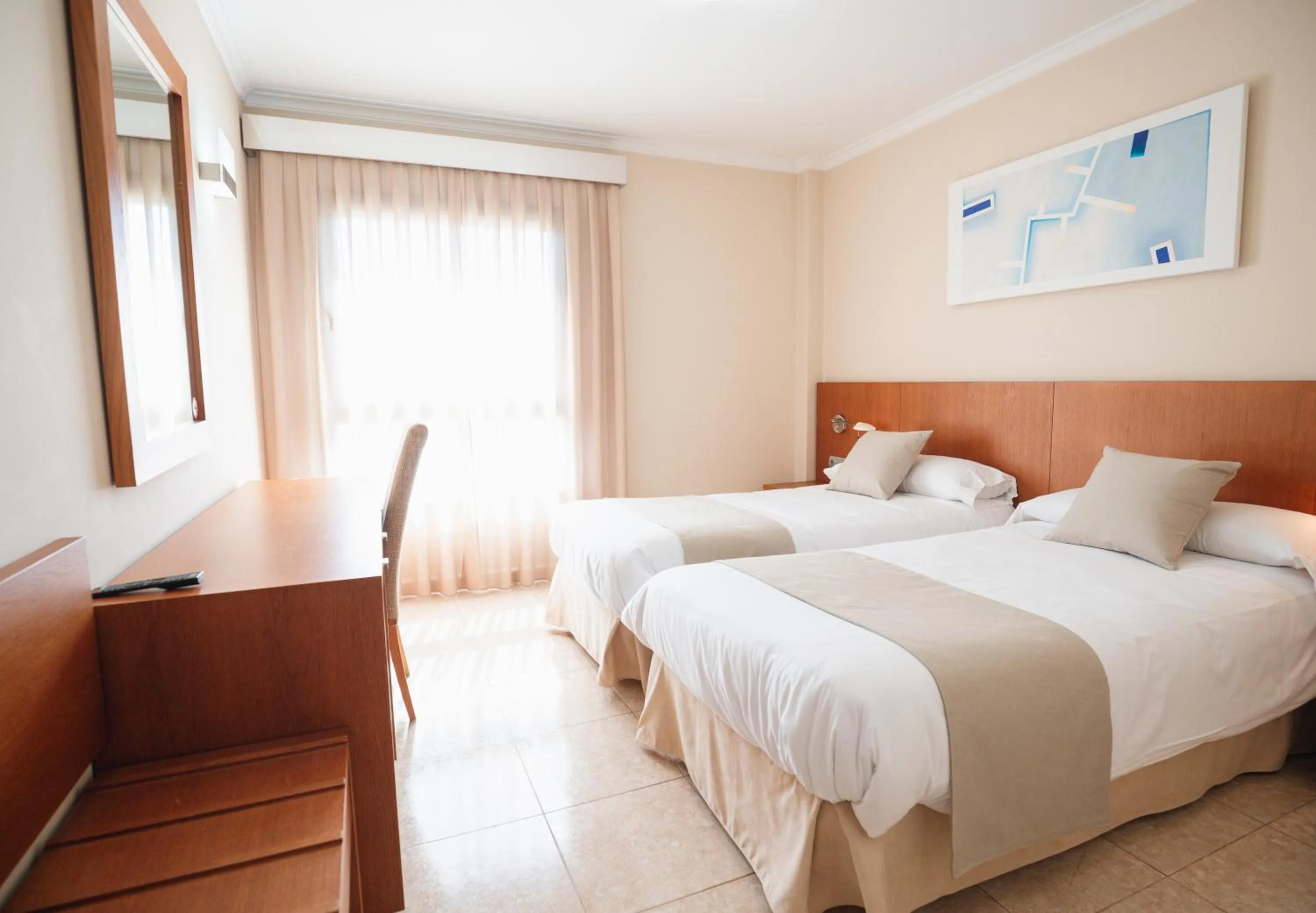 Photo of the whole room, Bed in Nou Avenida