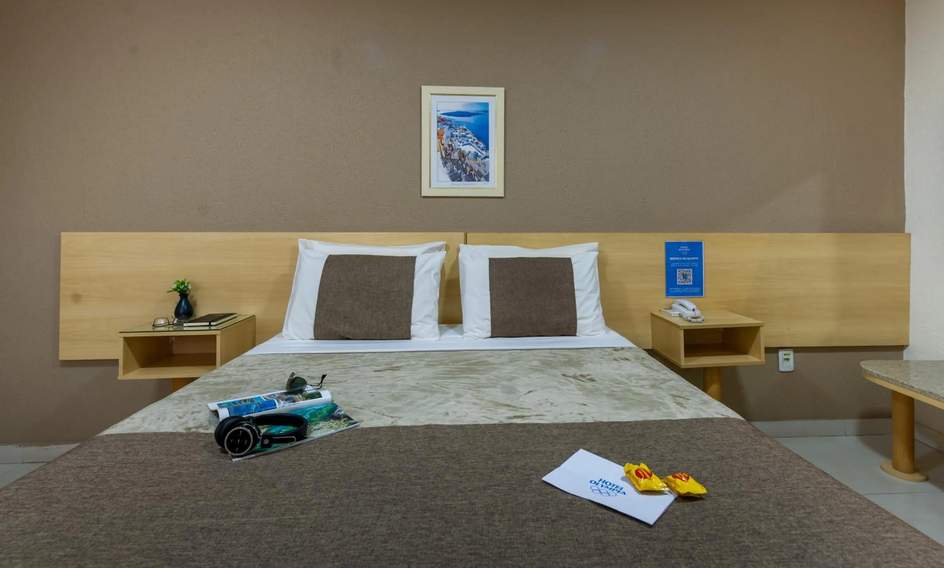 Bed in Hotel Olympia