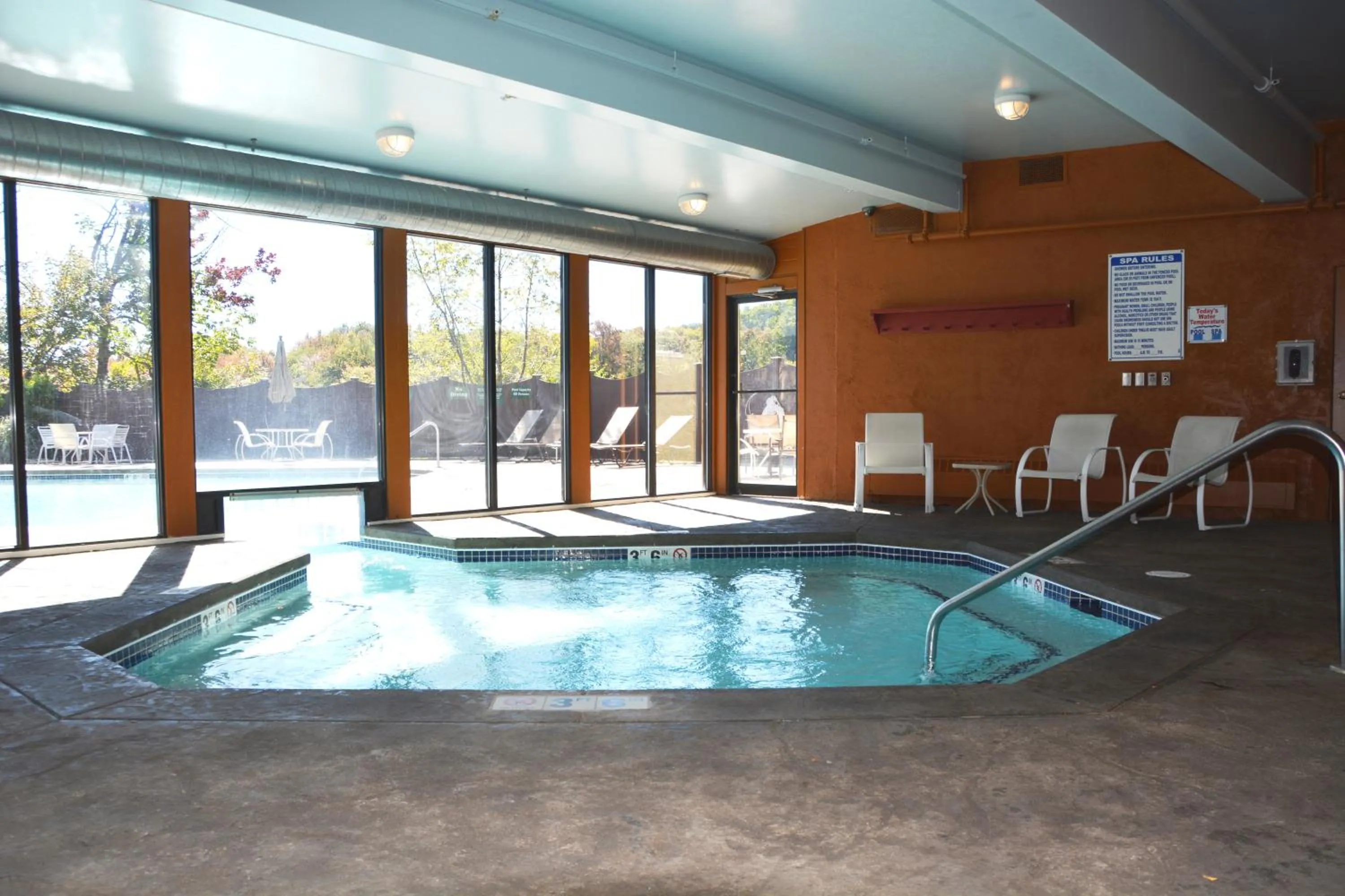 Swimming pool in The Highlands at Harbor Springs