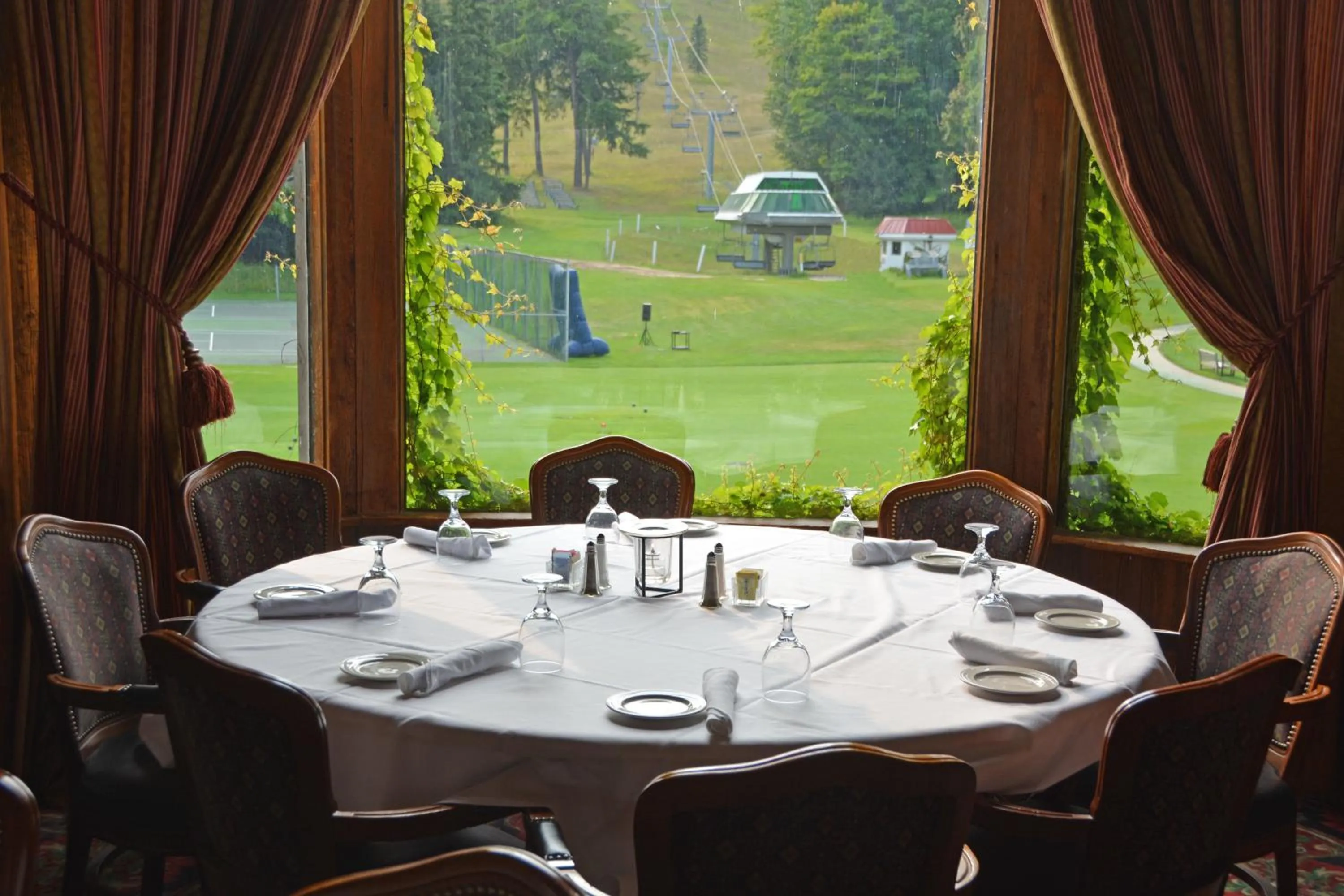 Restaurant/places to eat in The Highlands at Harbor Springs