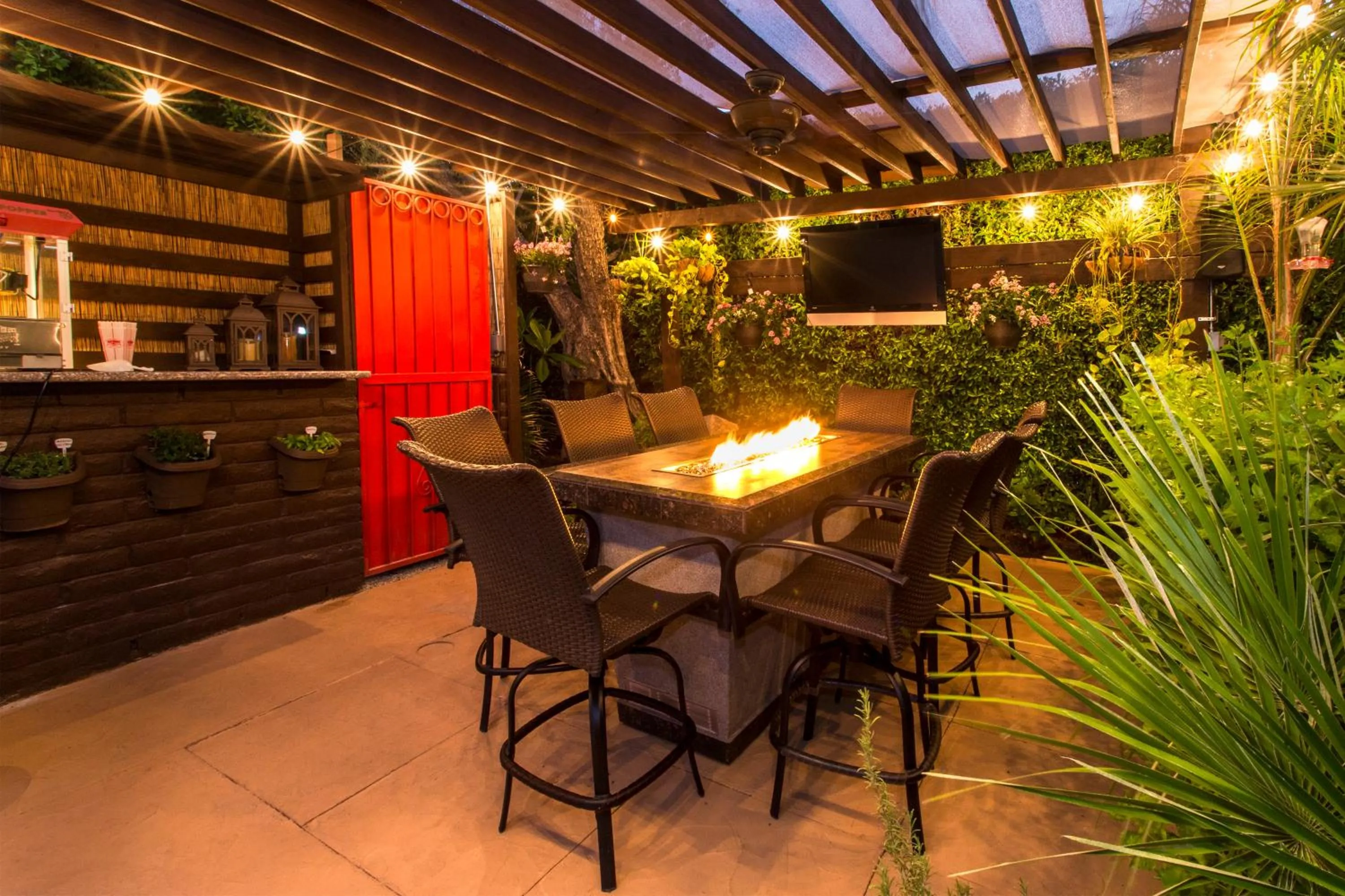 TV and multimedia in Desert Riviera Hotel