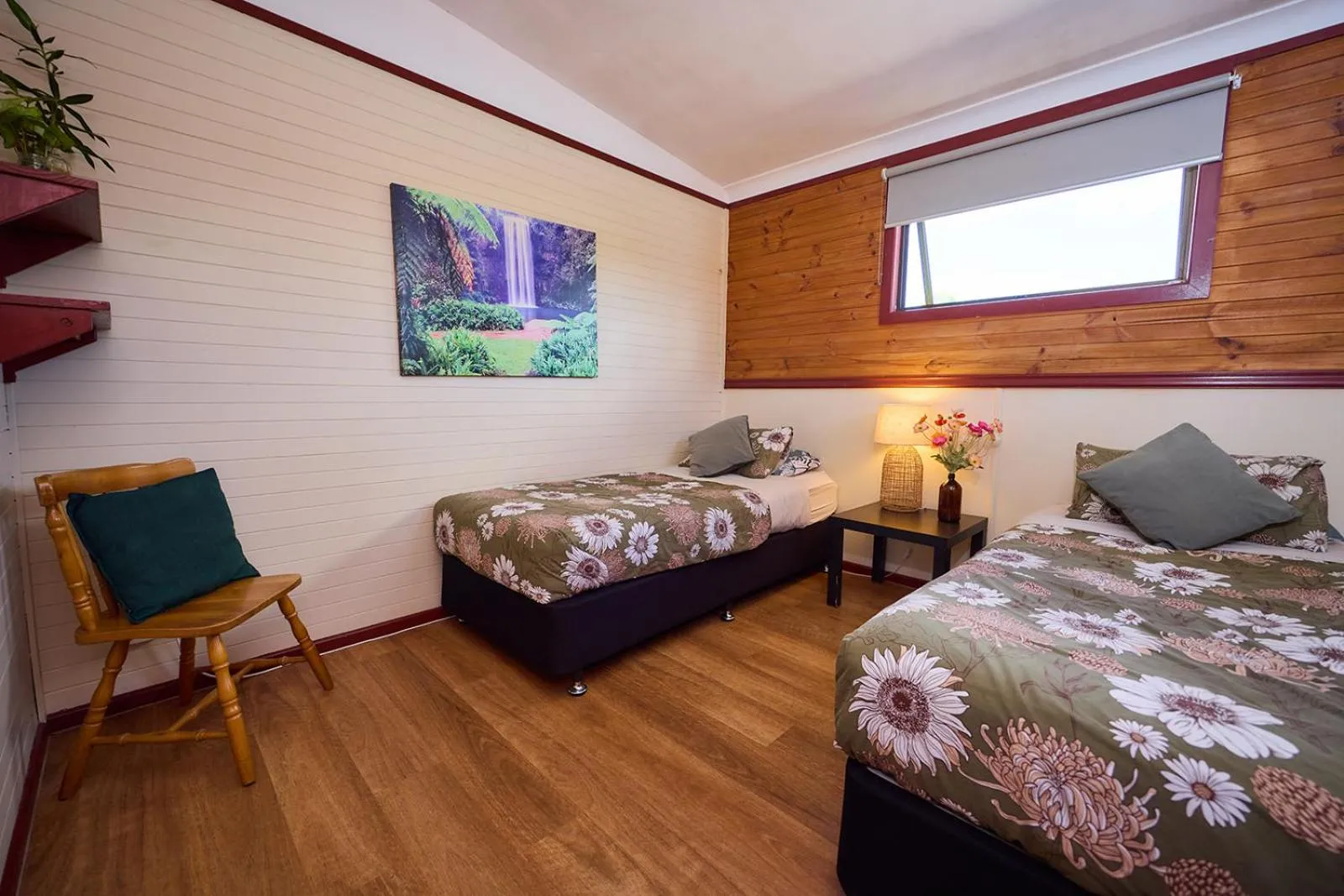 Bedroom, Bed in On The Wallaby Eco Lodge