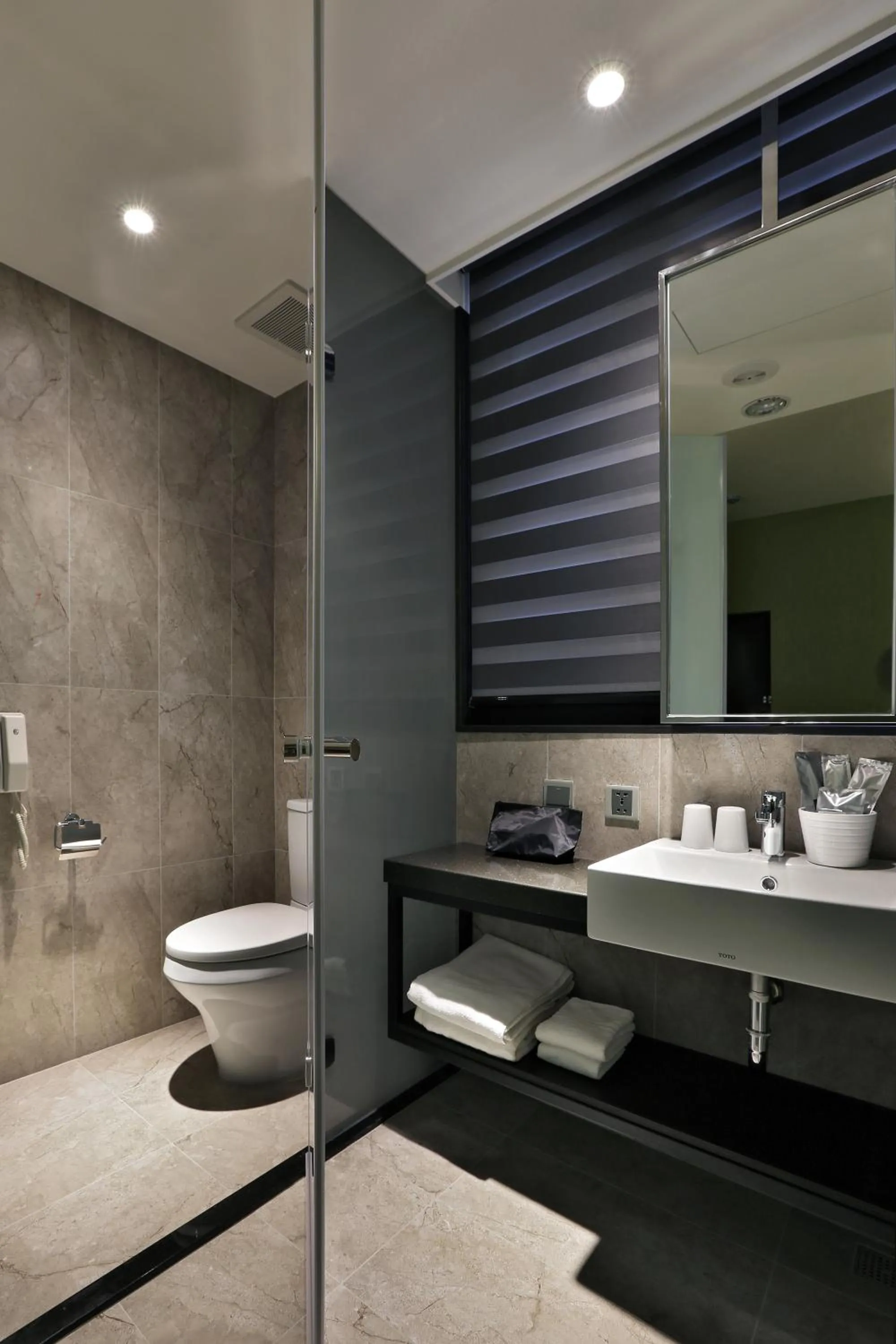 Toilet in Miller Inn