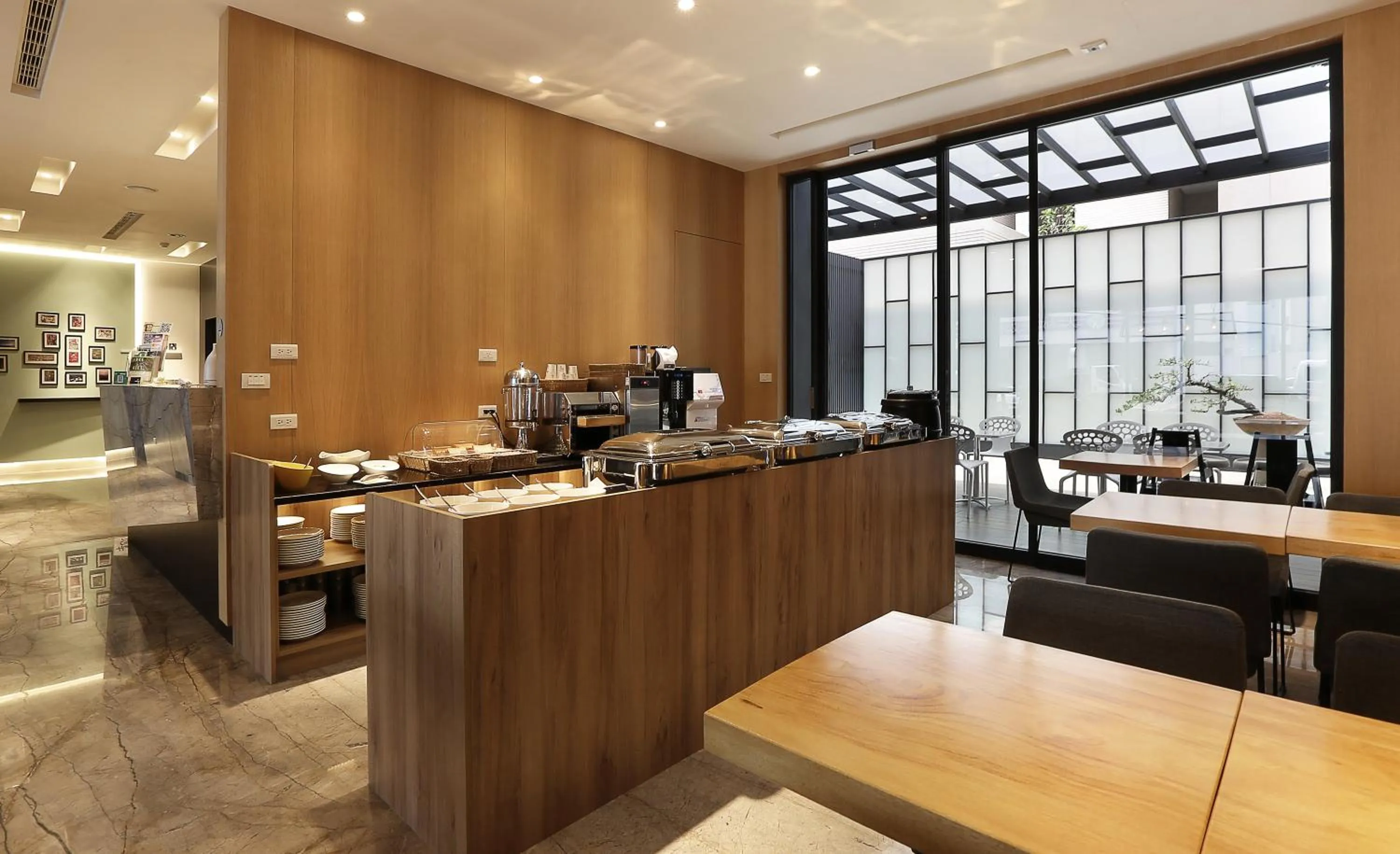 Food and drinks in Miller Inn