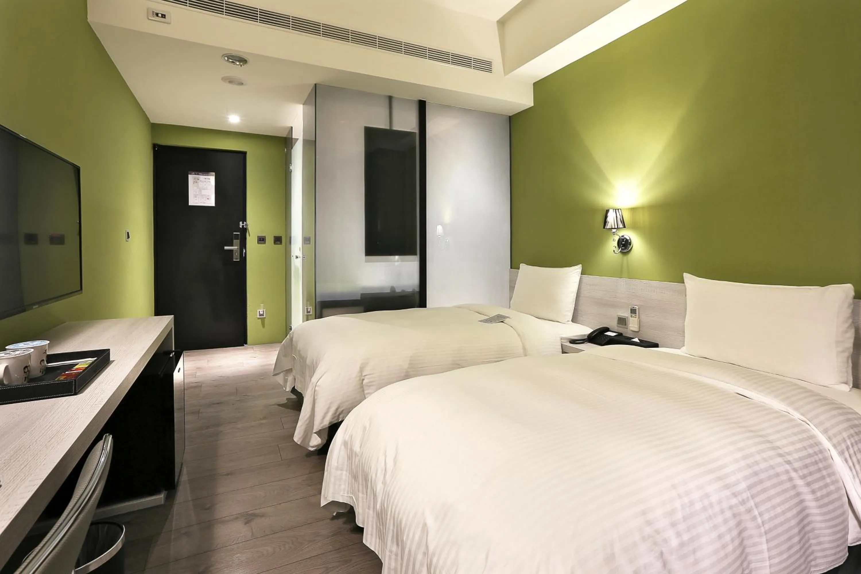 Bedroom, Bed in Miller Inn