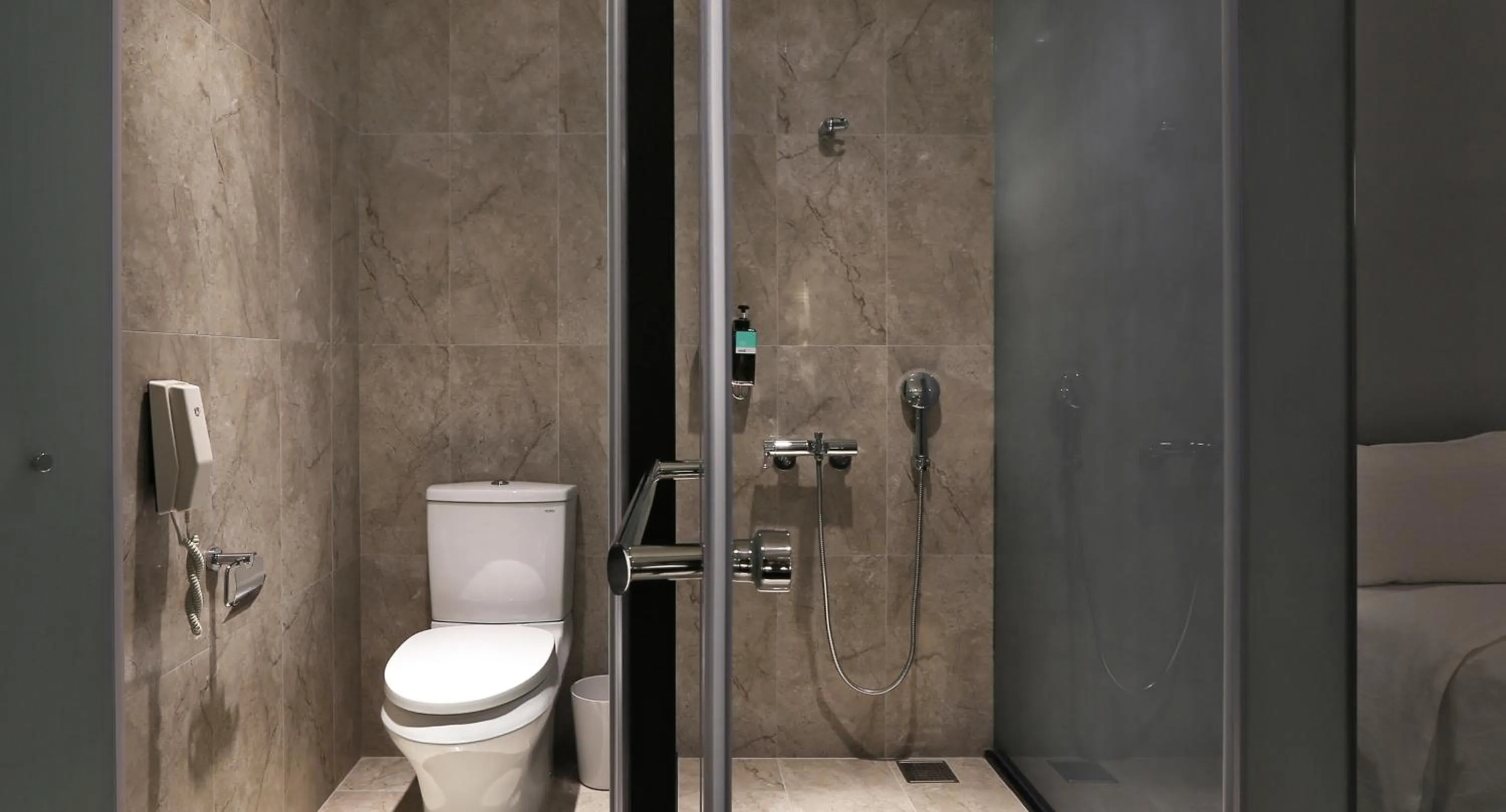 Bathroom in Miller Inn