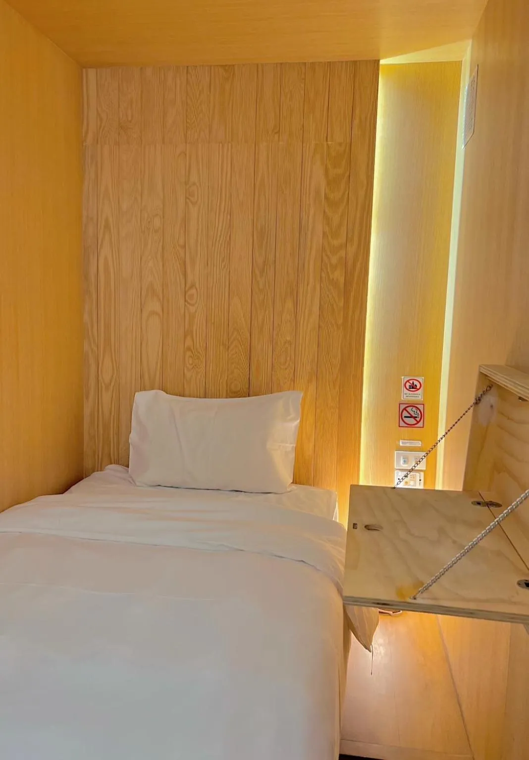 Bedroom, Bed in Boxtel @ Suvarnabhumi Airport