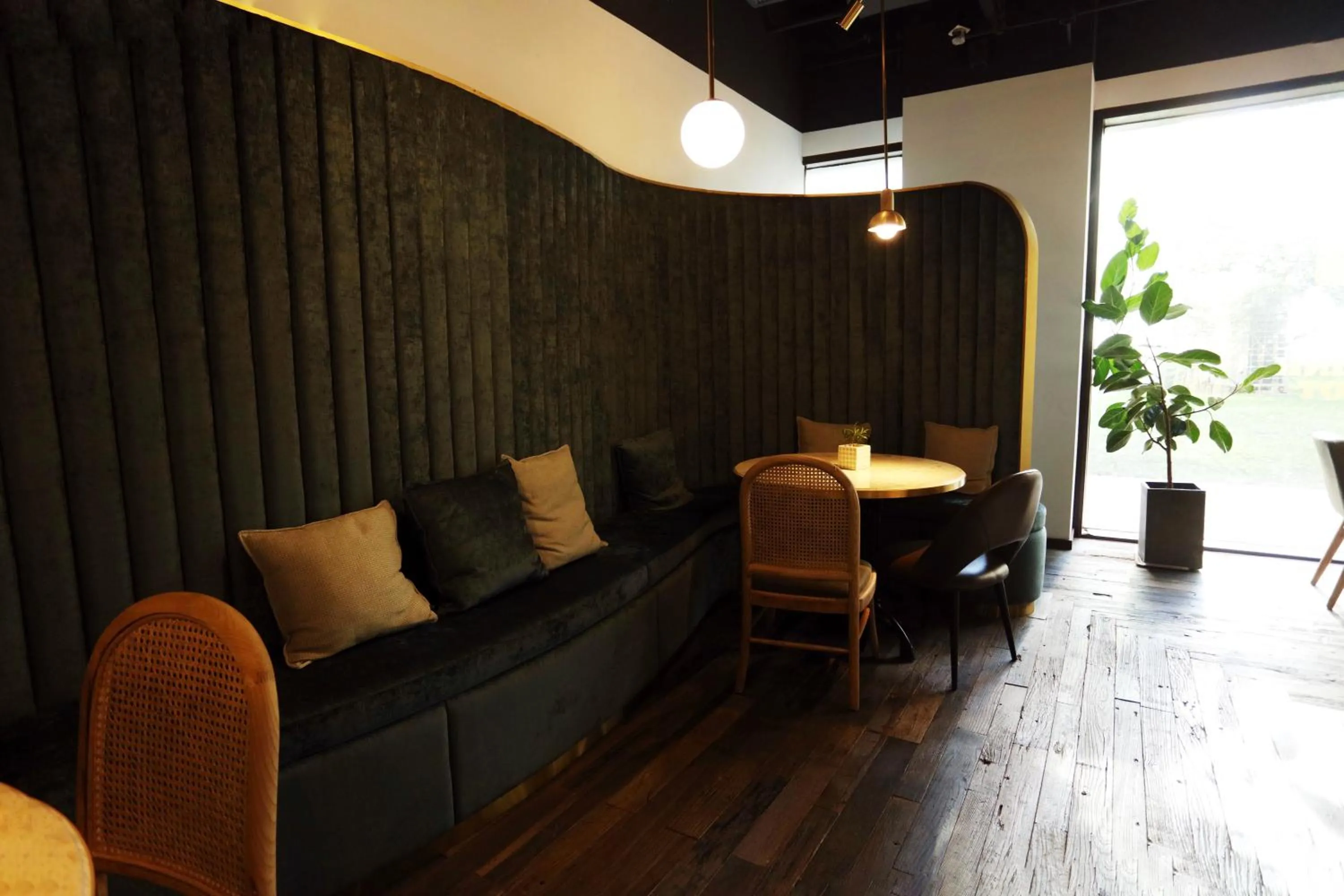 Restaurant/places to eat in The Nook Hotel Hangzhou - A design hotel, 20 mins to West Lake and Lingyin Temple