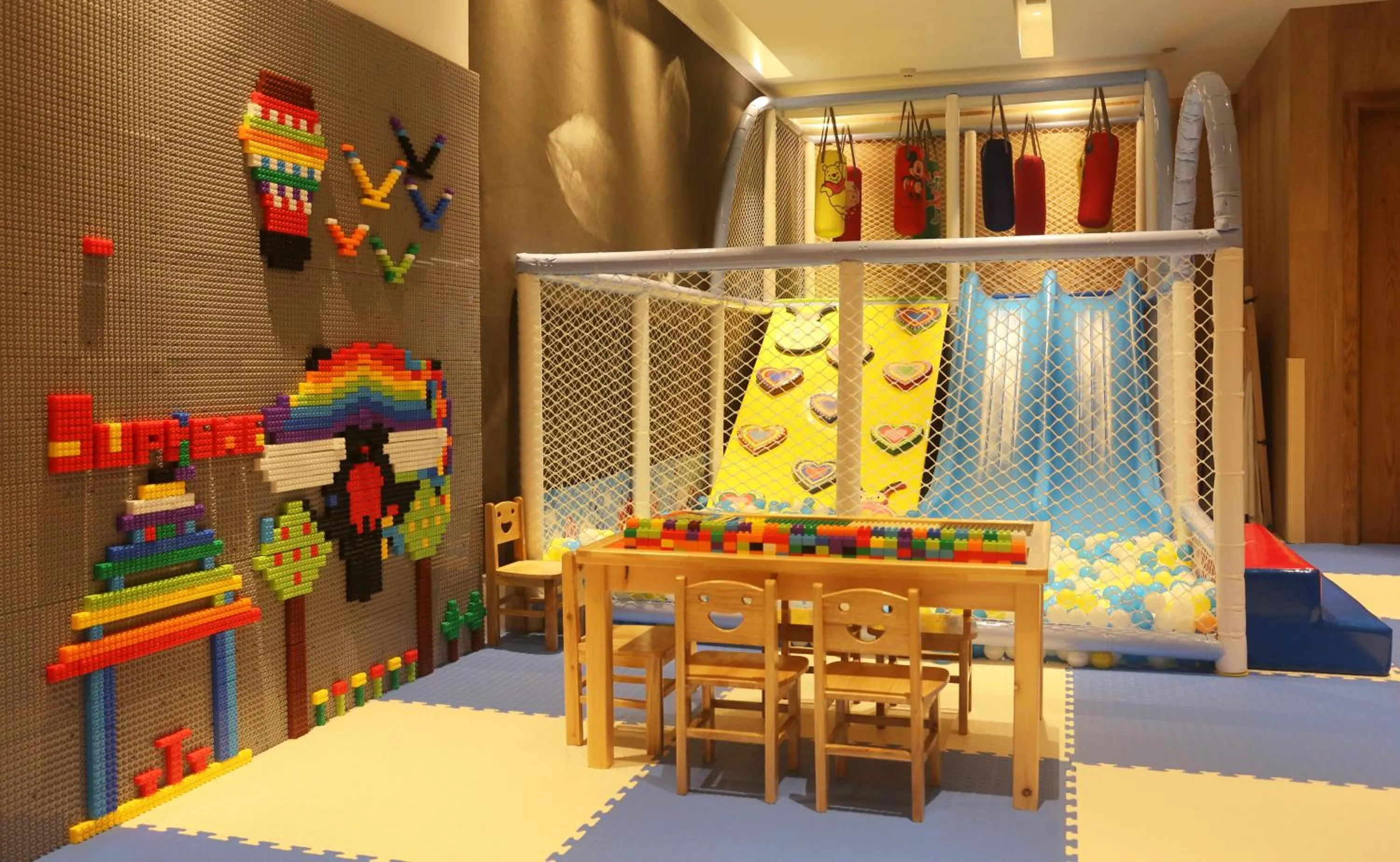 Children play ground, Bed in The Nook Hotel Hangzhou - A design hotel, 20 mins to West Lake and Lingyin Temple
