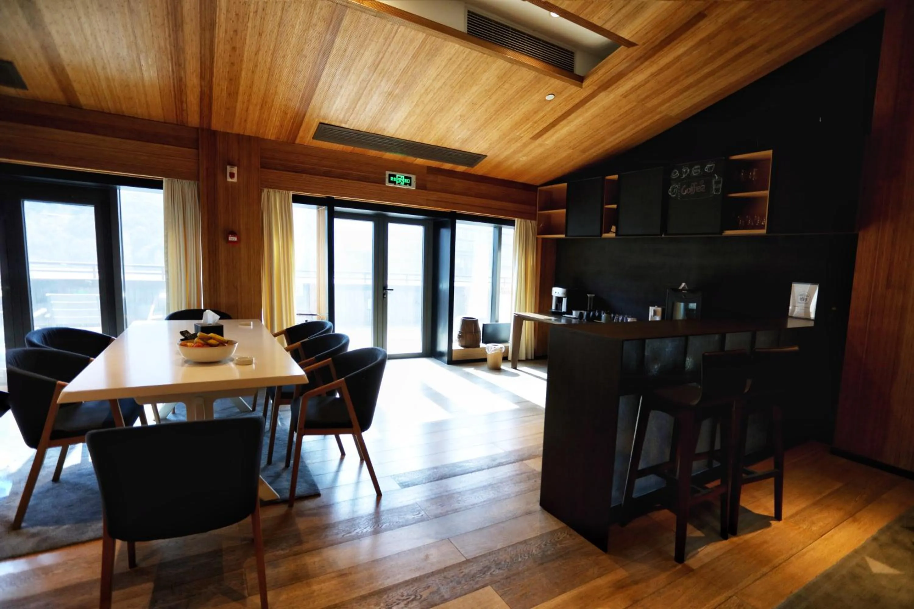 Business facilities in The Nook Hotel Hangzhou - A design hotel, 20 mins to West Lake and Lingyin Temple