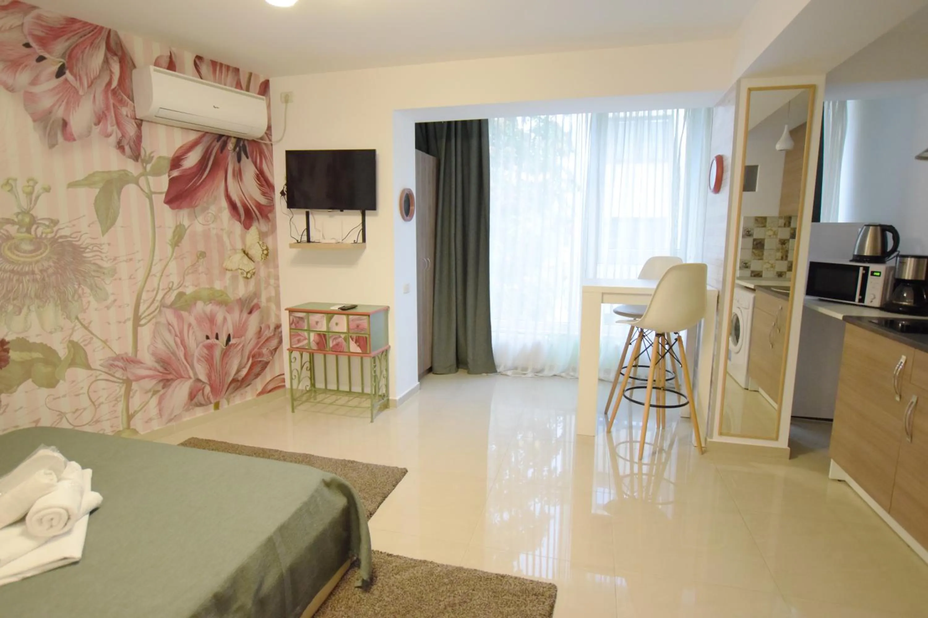 TV and multimedia in Decebal Residence Apartments