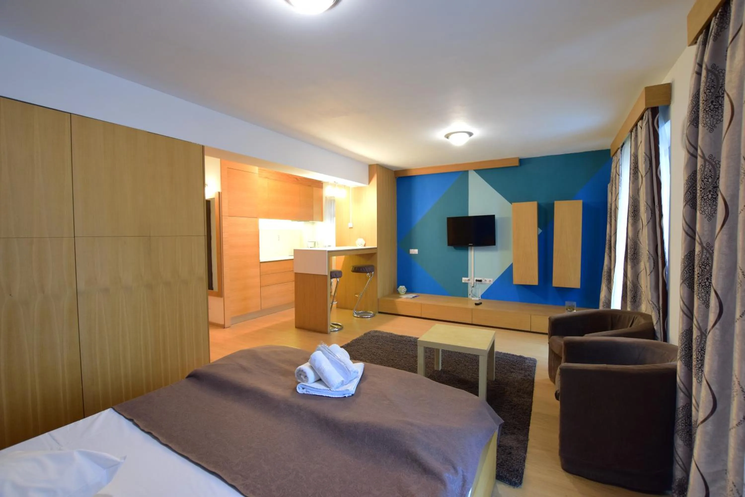 Photo of the whole room, Bed in Decebal Residence Apartments