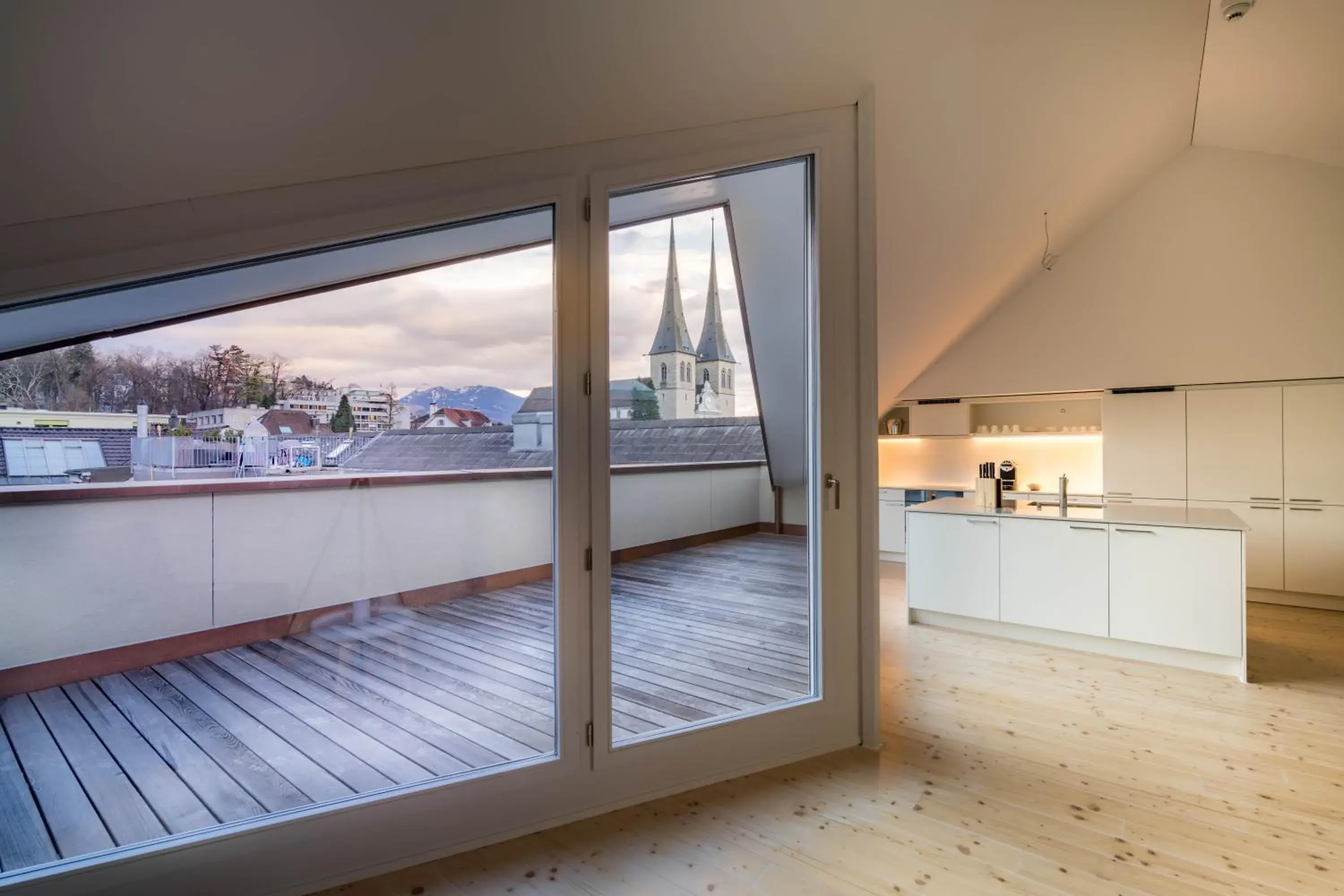 Apartment with Terrace - single occupancy in Top City Center Apartments location next to Lion Monument Apartment with Terrace - single occupancy in Top City Center Apartments location next to Lion Monument