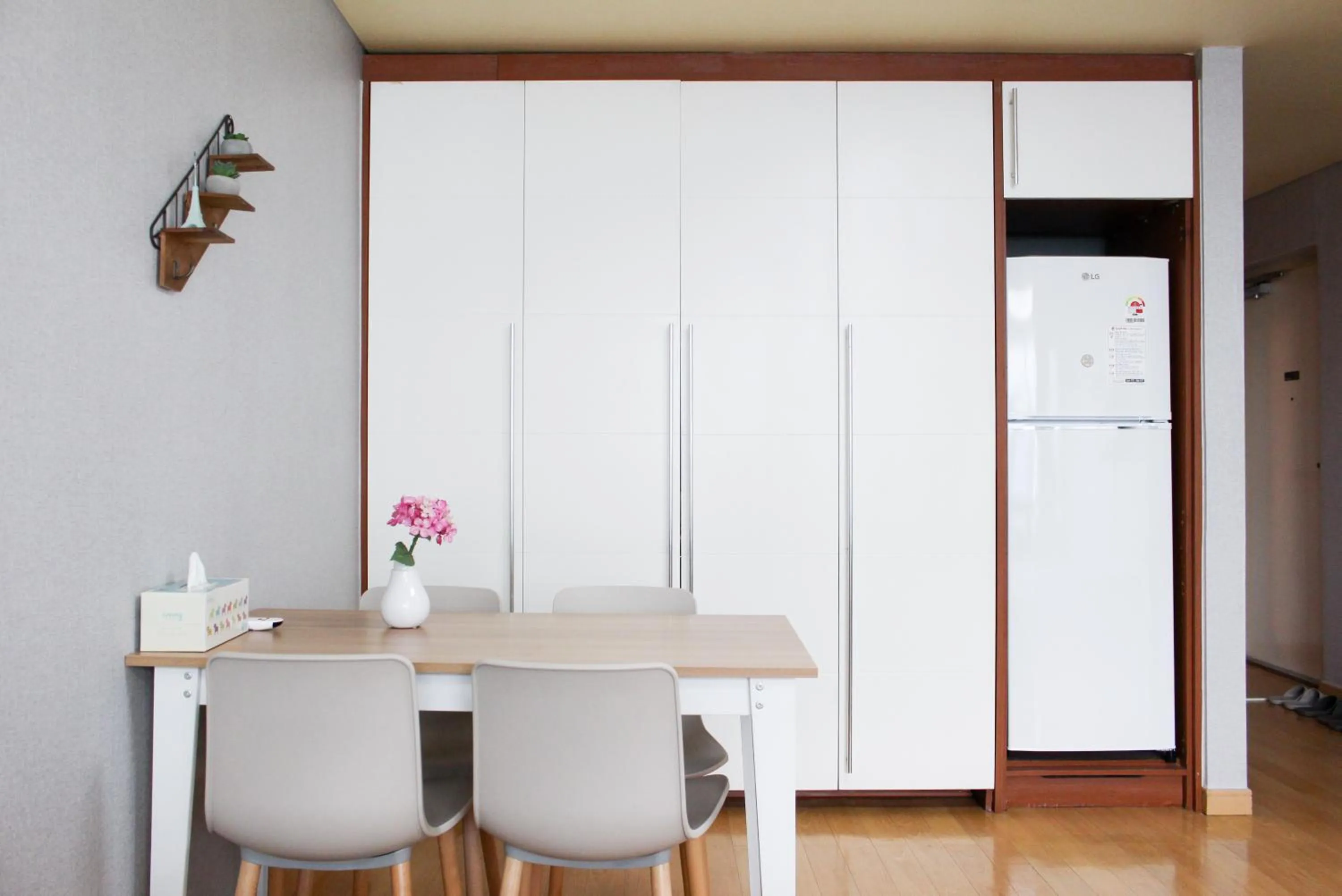 Dining Area in Sam Stay Hongdae