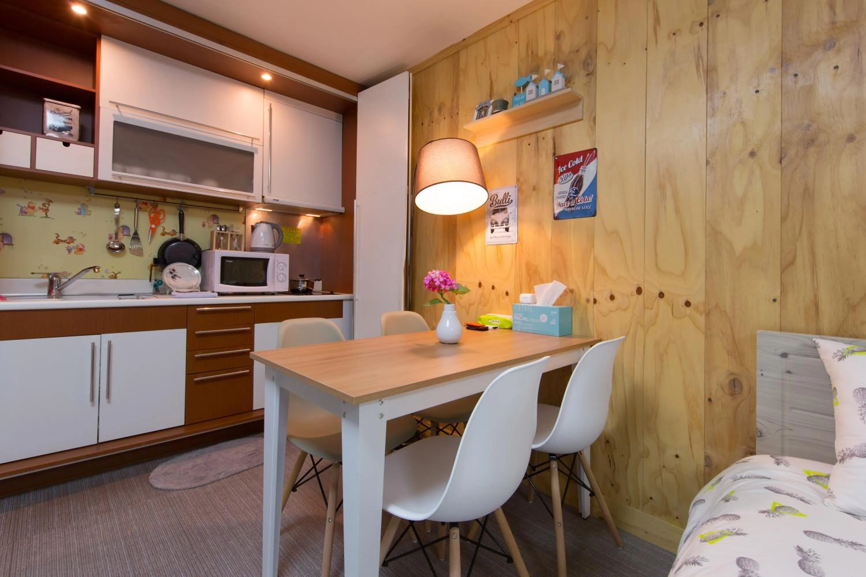 Food and drinks, Kitchen/Kitchenette in Sam Stay Hongdae