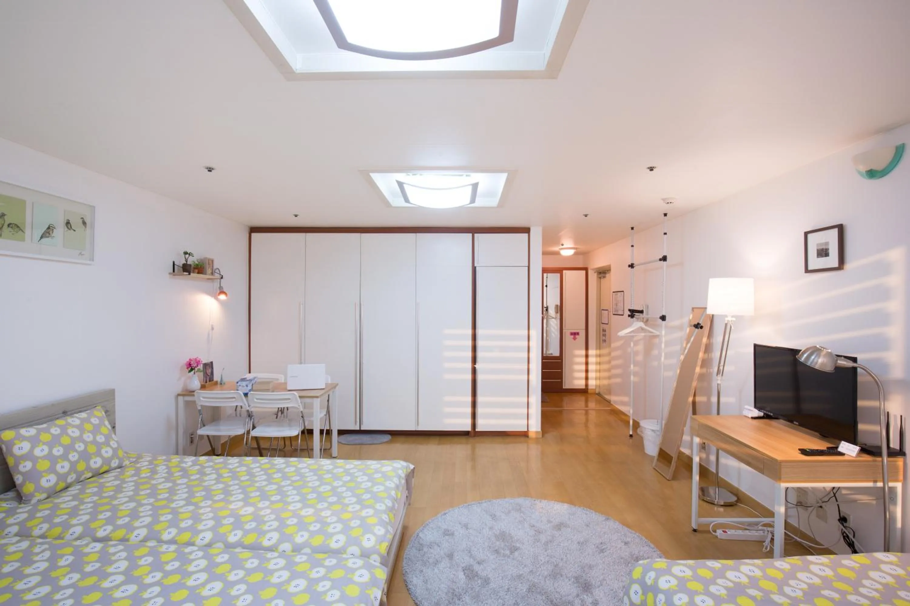 Bedroom, TV/Entertainment Center in Sam Stay Hongdae