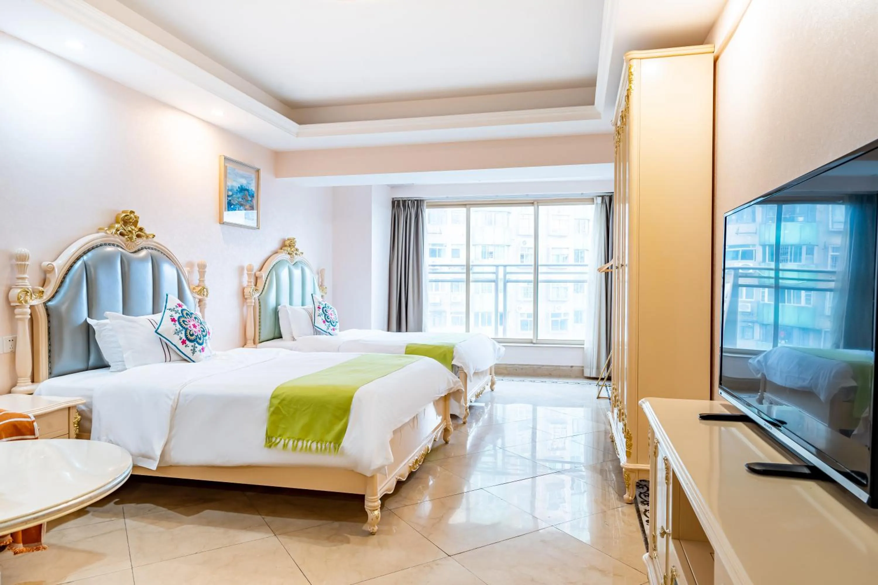 Bed in WAIFIDEN Guangzhou HaiZhu Square WanYi Apartment