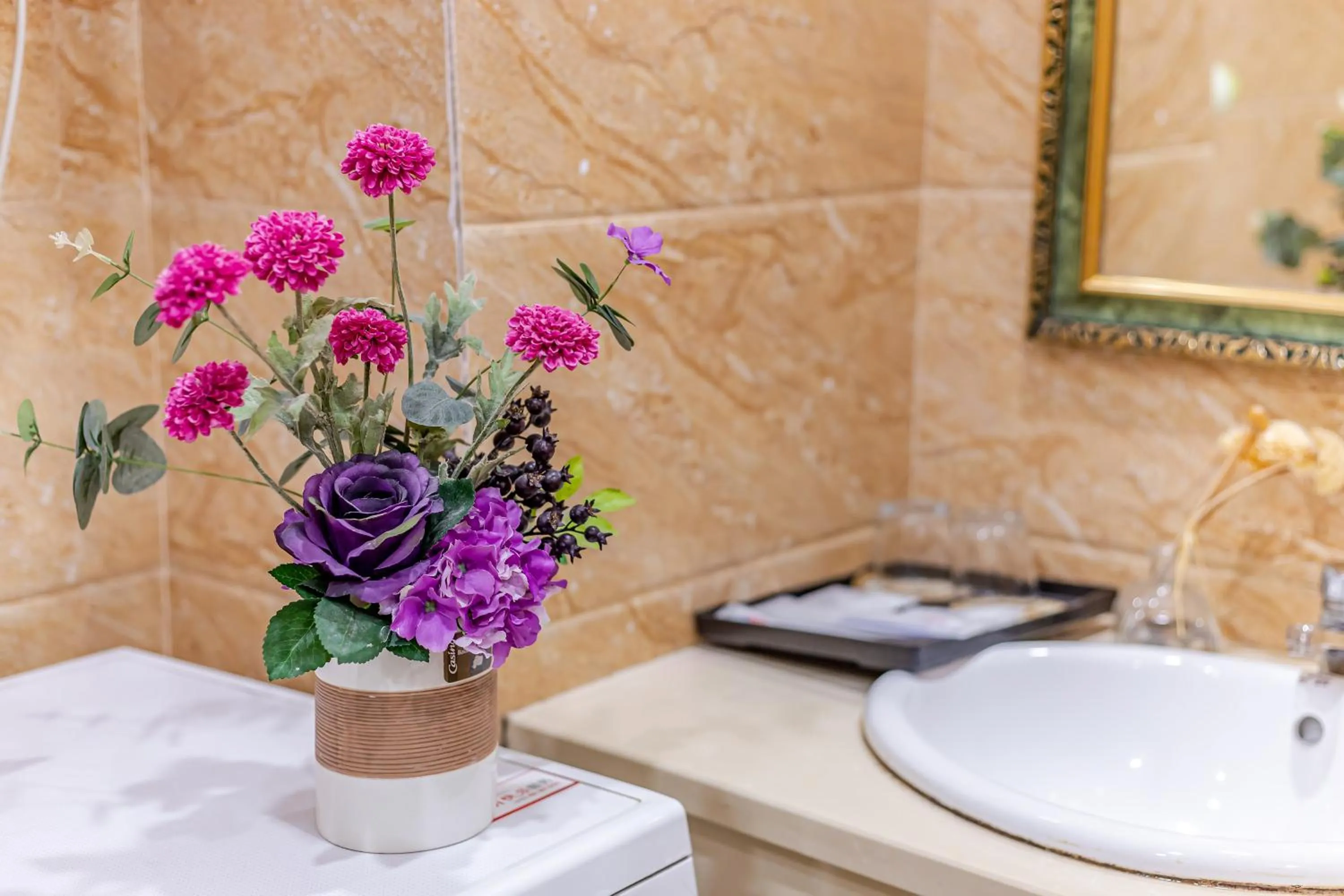 WAIFIDEN Guangzhou HaiZhu Square WanYi Apartment