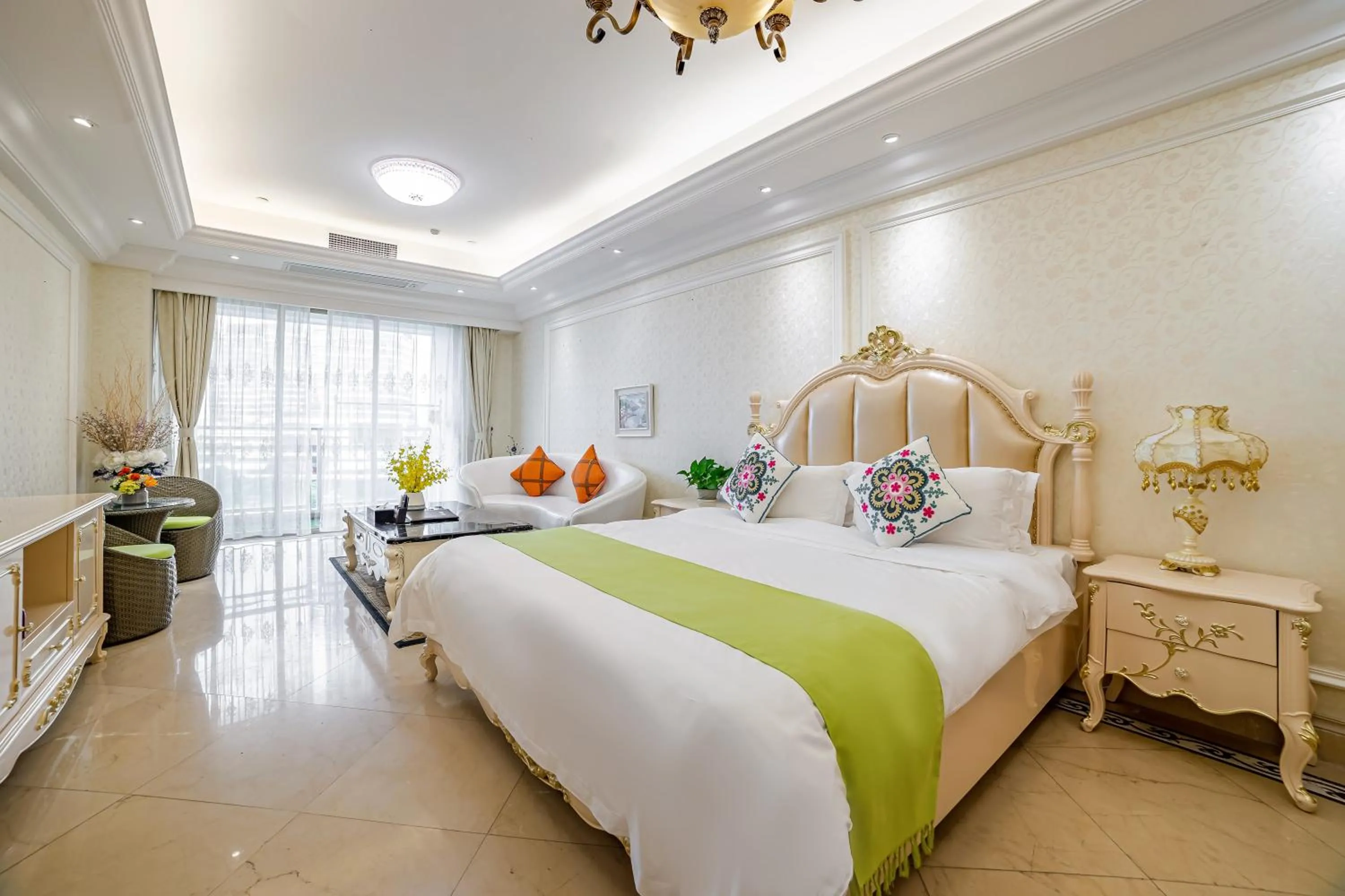 Bed in WAIFIDEN Guangzhou HaiZhu Square WanYi Apartment