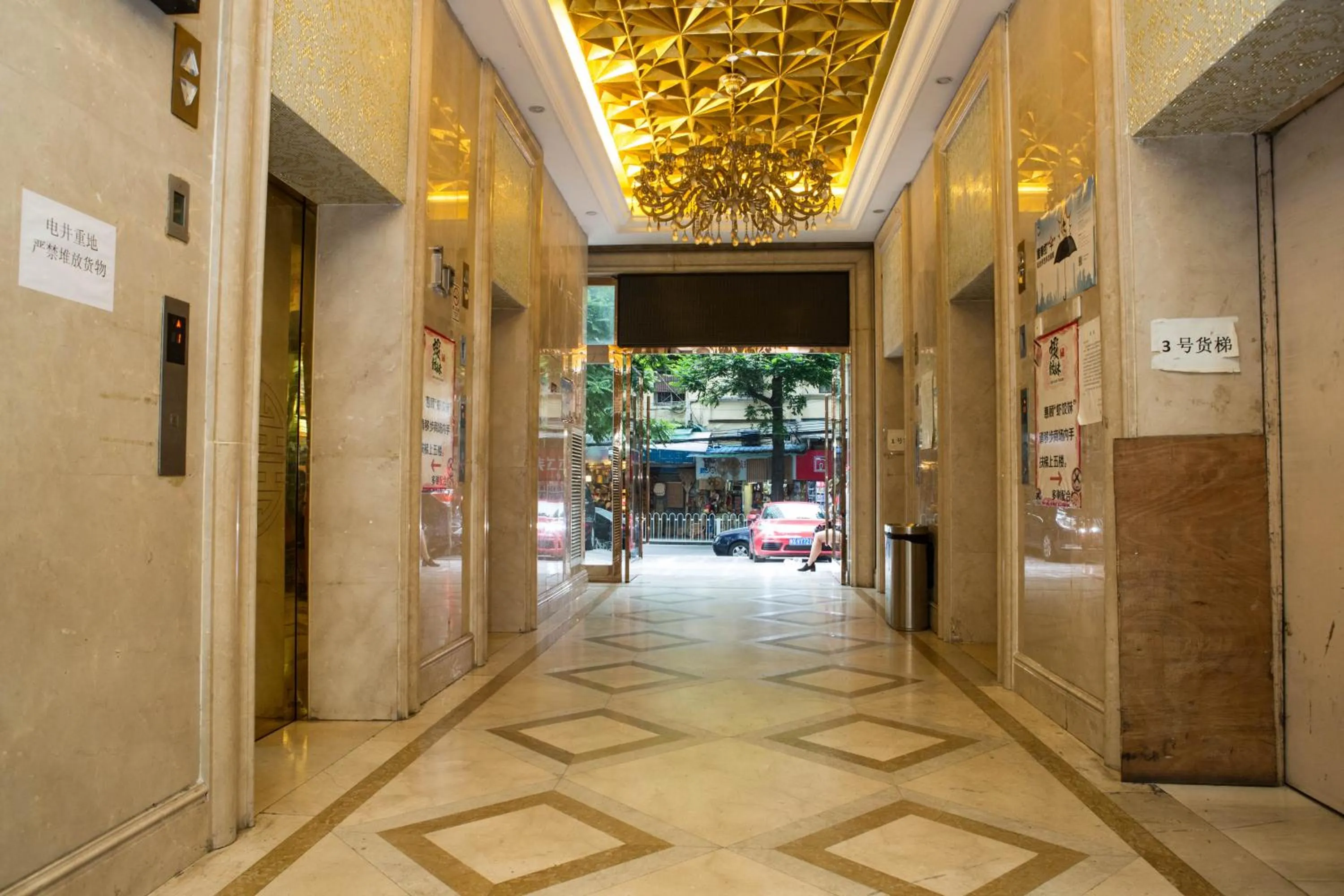 Property building in WAIFIDEN Guangzhou HaiZhu Square WanYi Apartment