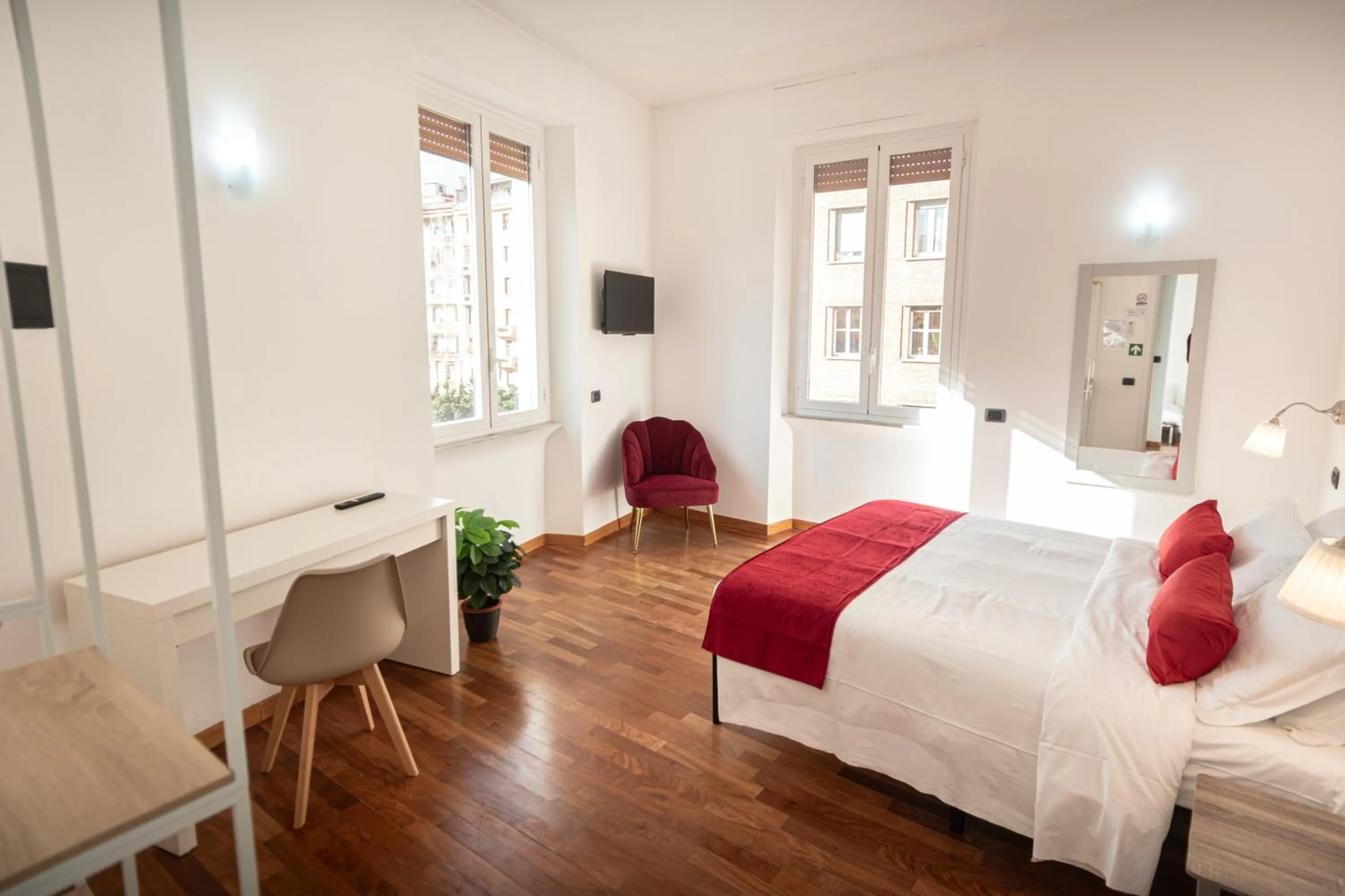 Photo of the whole room, Bed in Your Vatican Suite