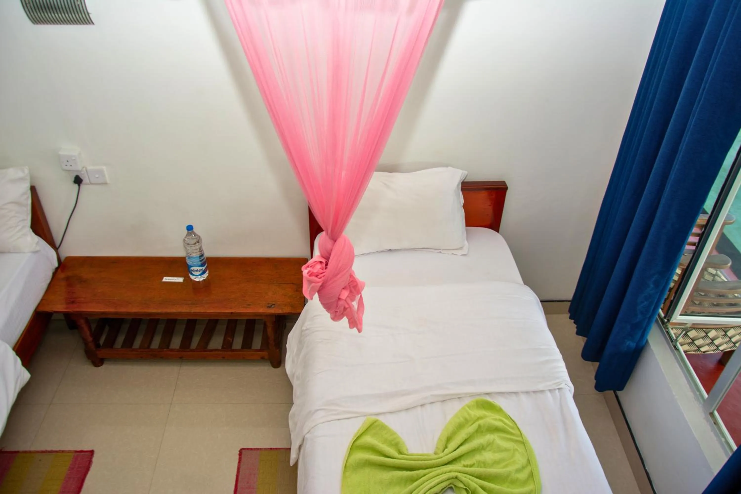 Bed in 9 Arch view rest inn