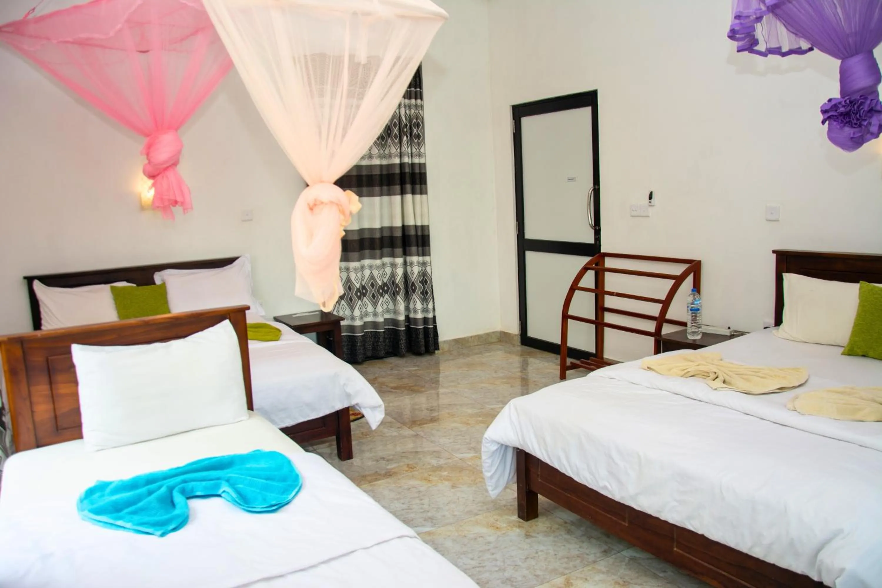 Bed in 9 Arch view rest inn