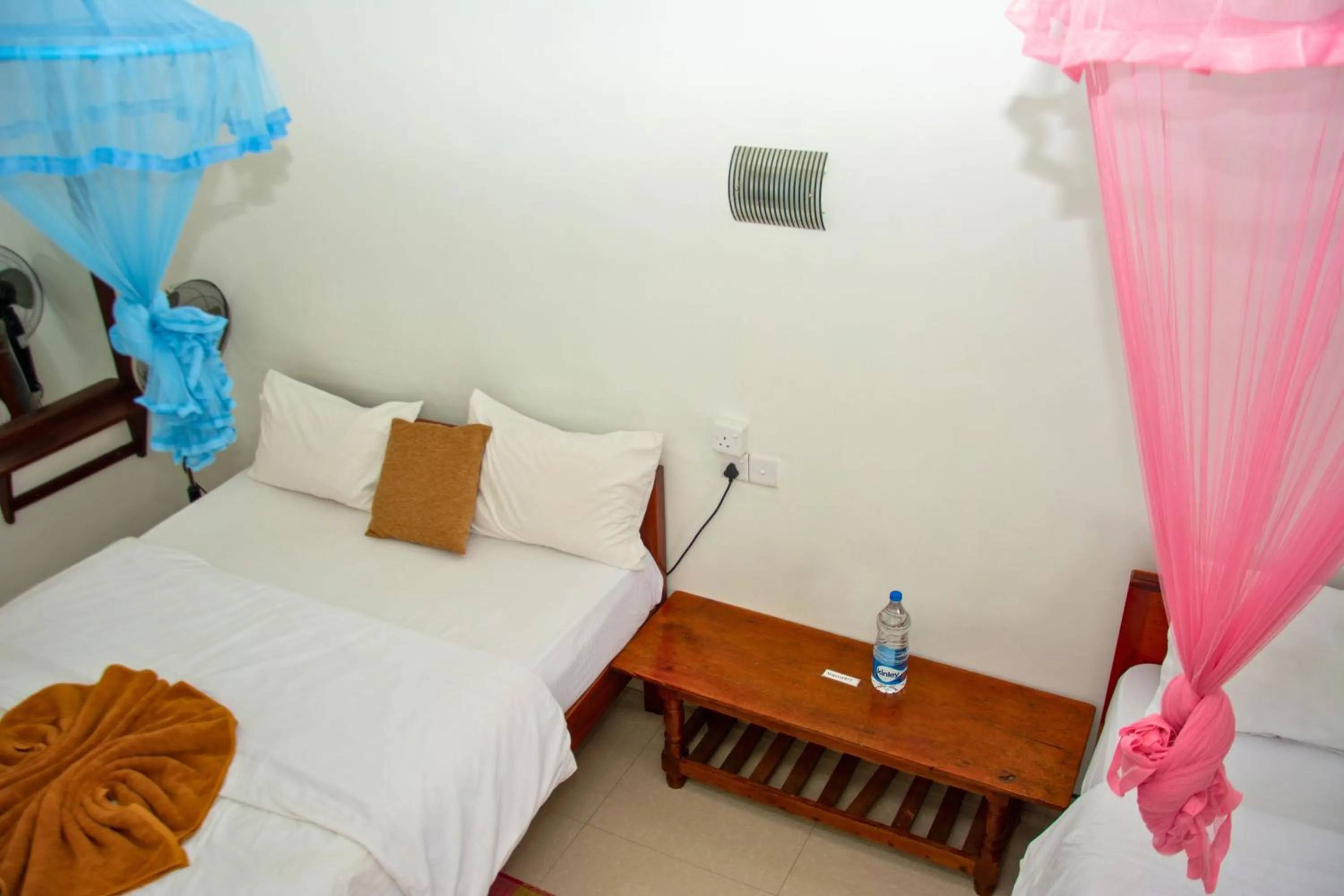 Bed in 9 Arch view rest inn