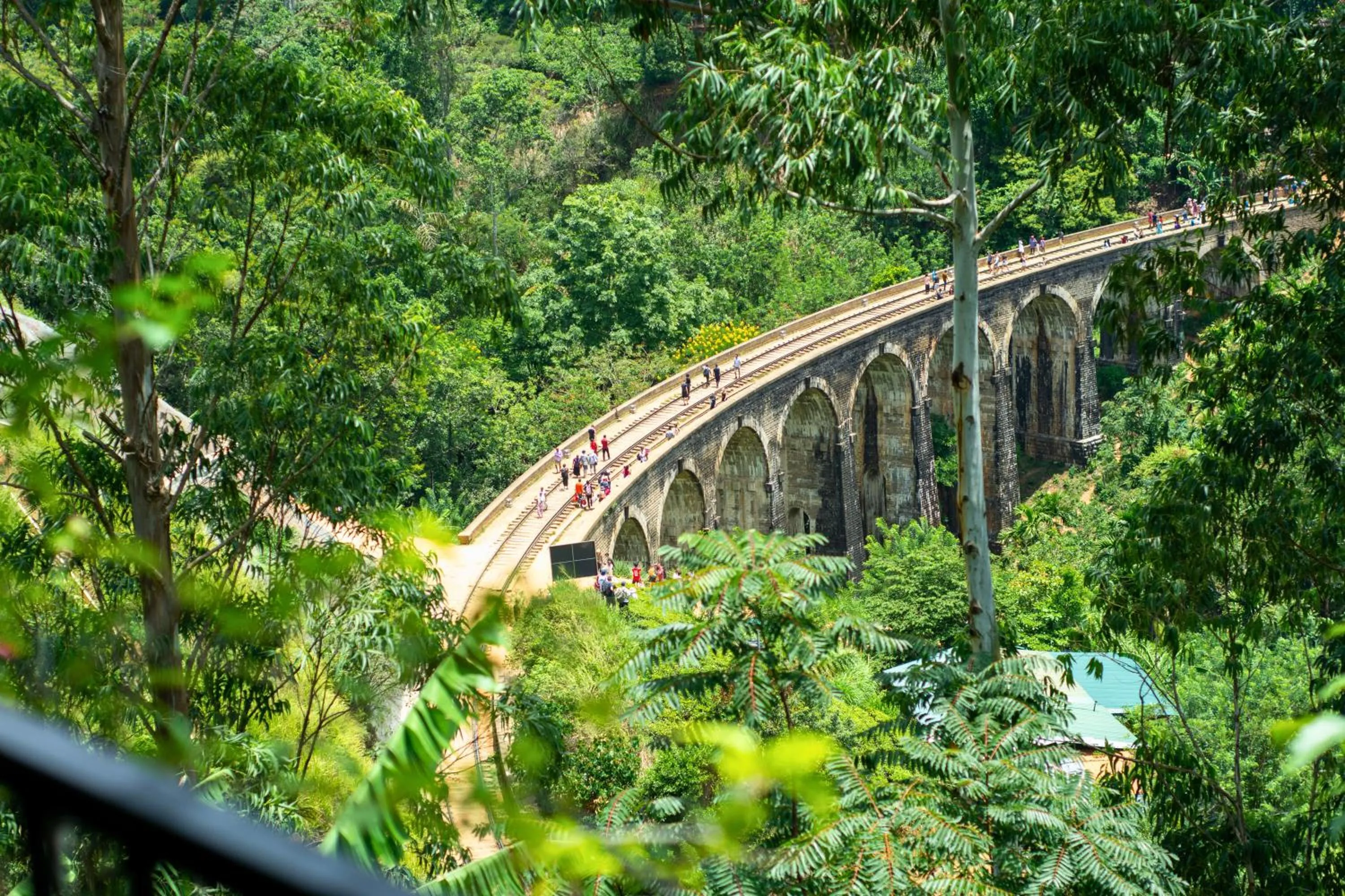 Day in 9 Arch view rest inn