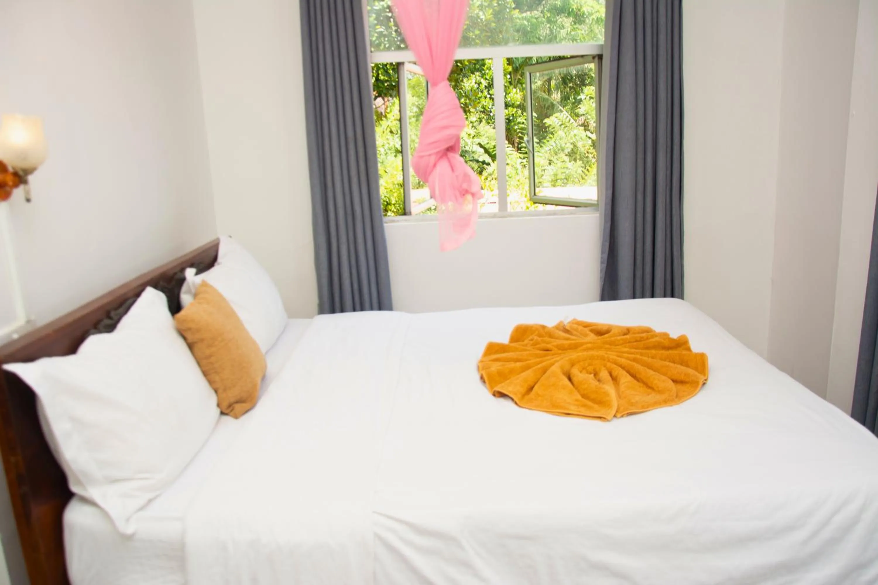 Bed in 9 Arch view rest inn