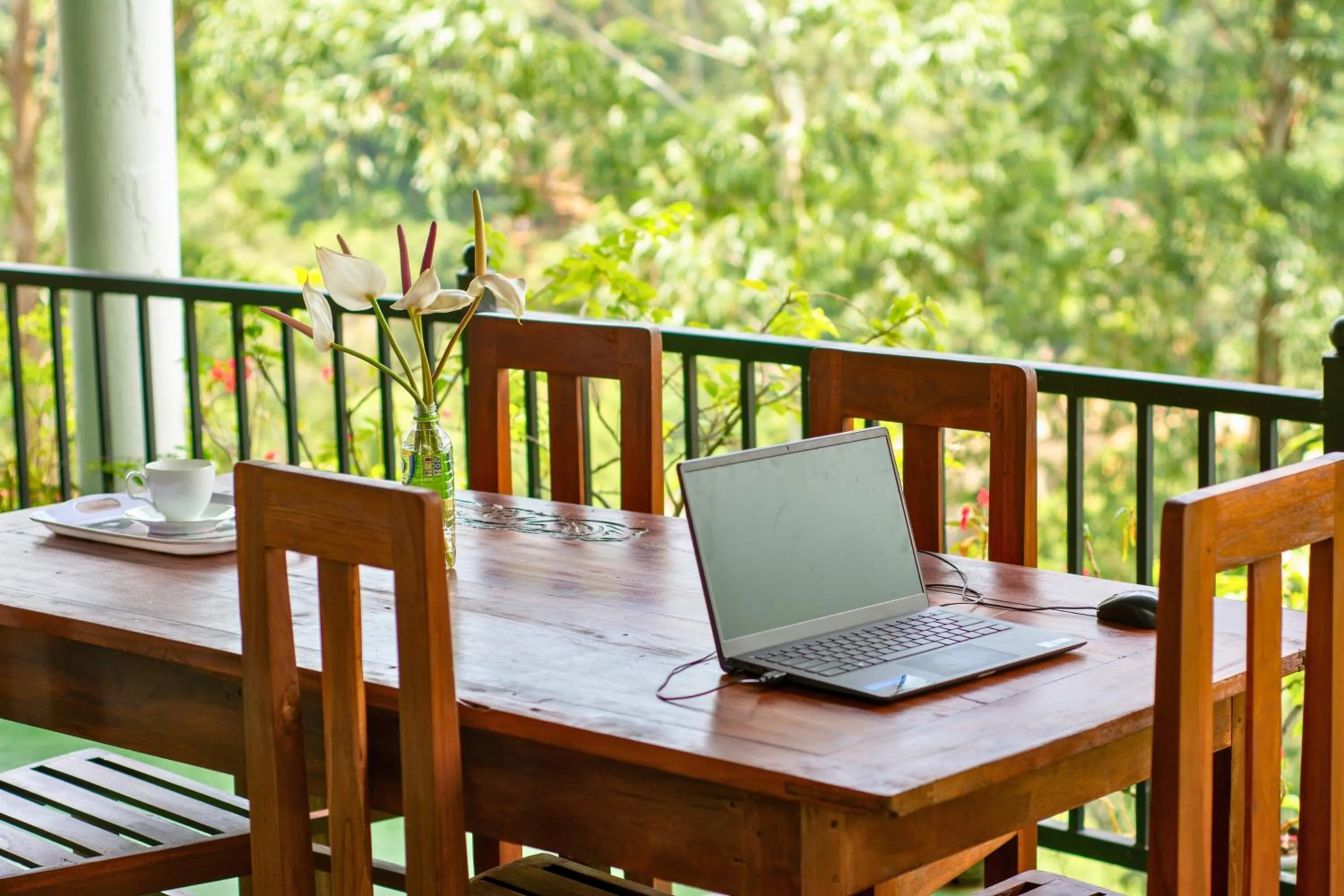 Dining area in 9 Arch view rest inn