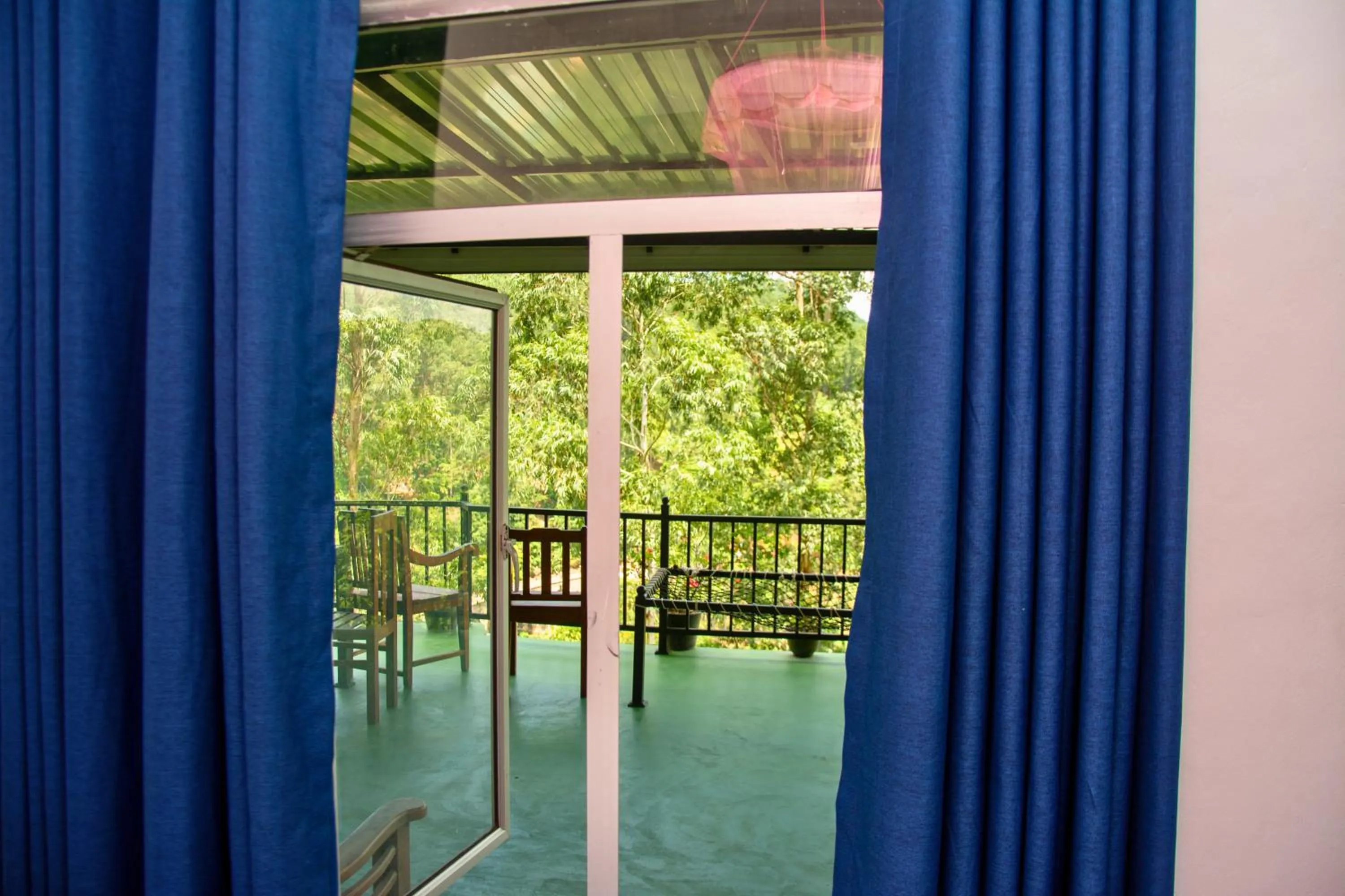 Balcony/Terrace in 9 Arch view rest inn