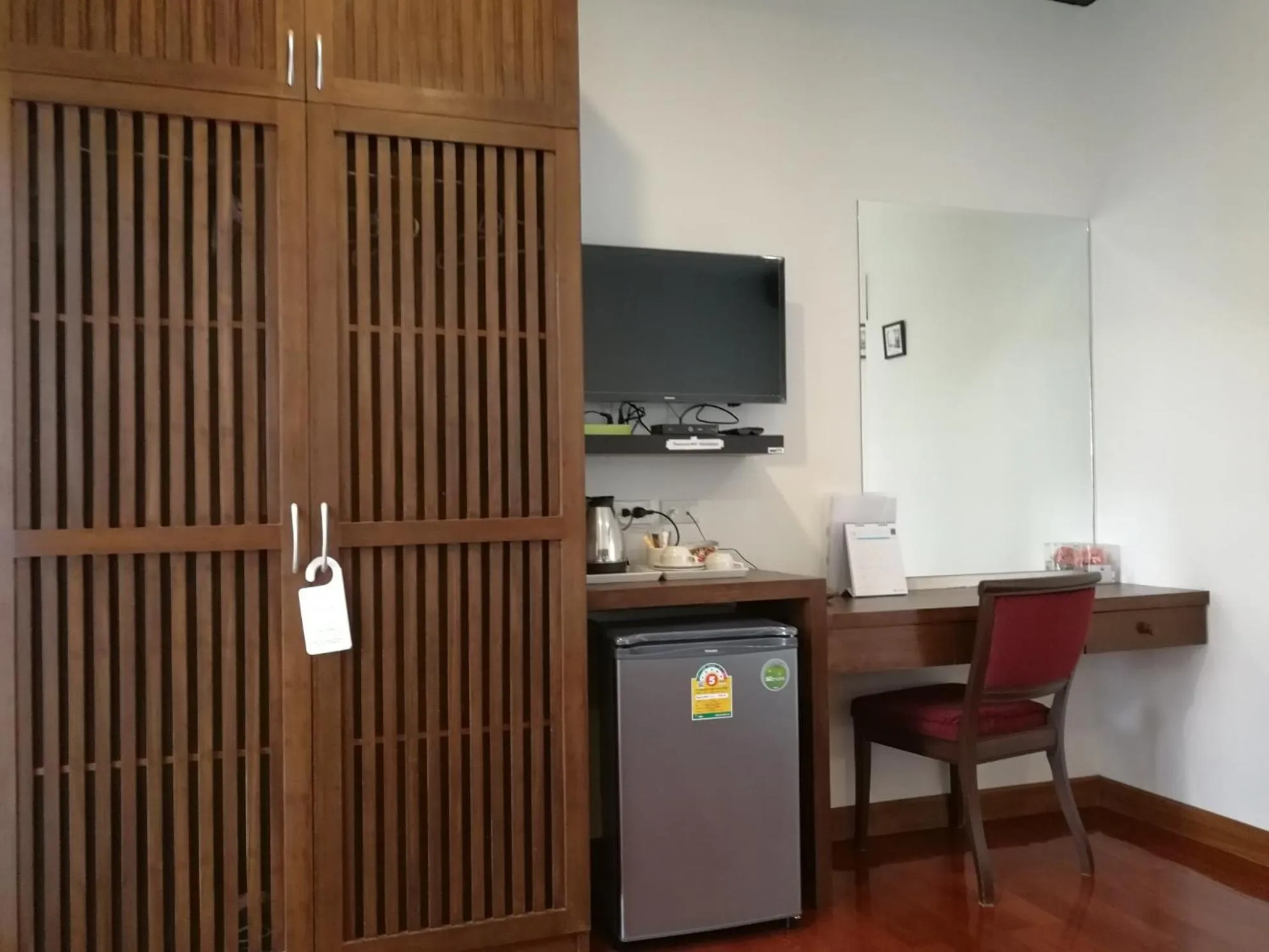 hair dresser in Buraphat Resort