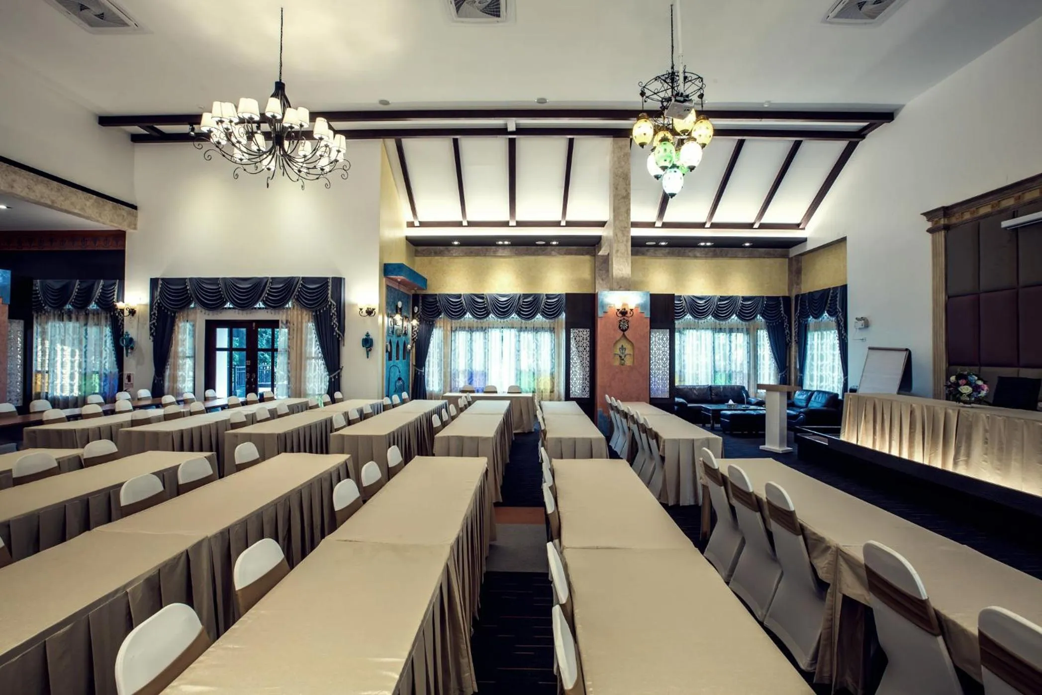 Meeting/conference room in Buraphat Resort