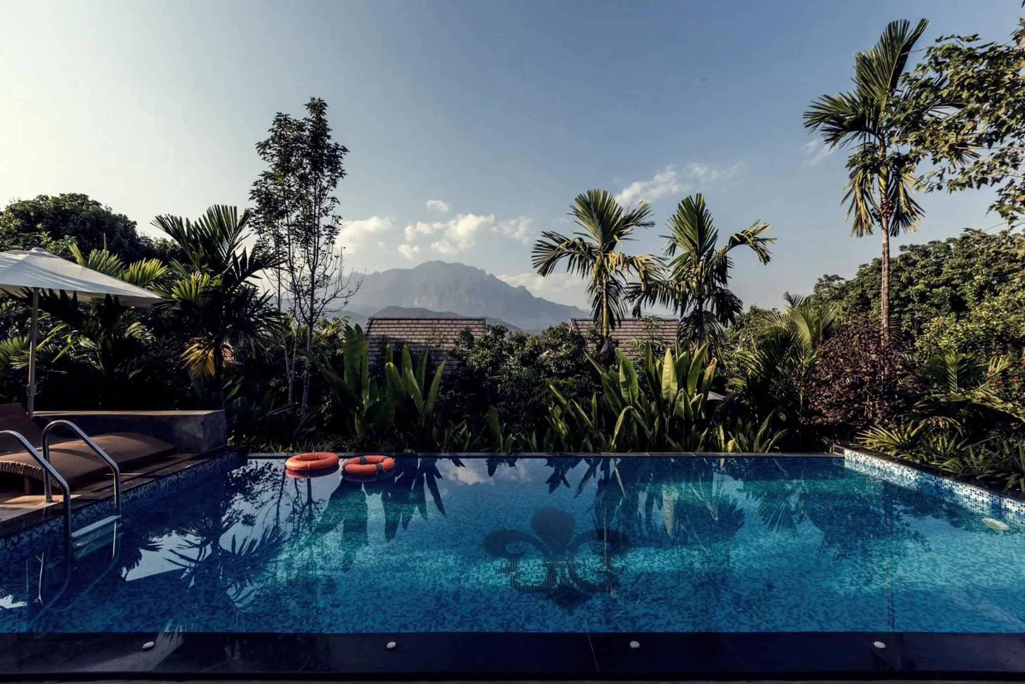 Swimming pool in Buraphat Resort
