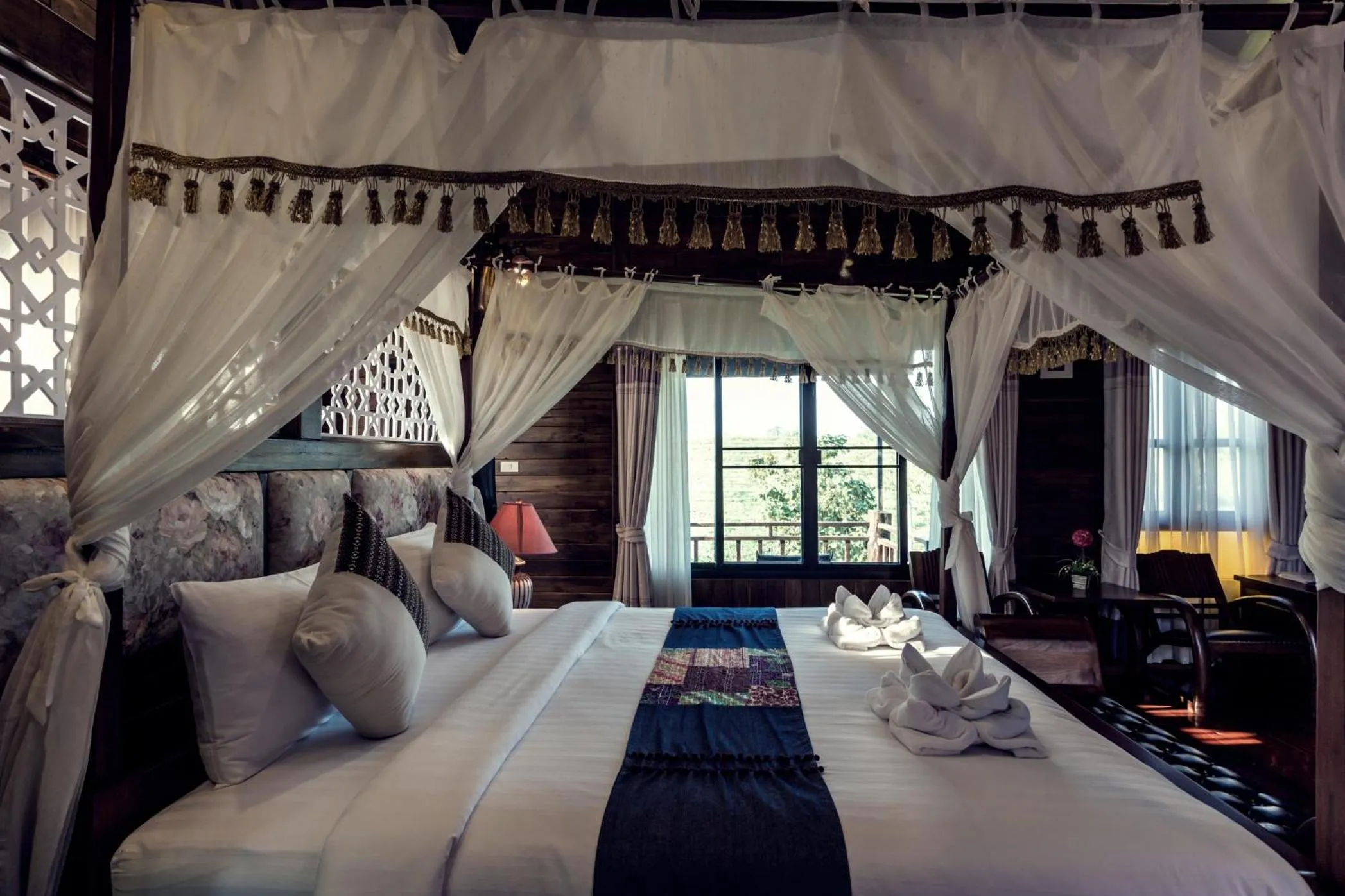 Bed in Buraphat Resort