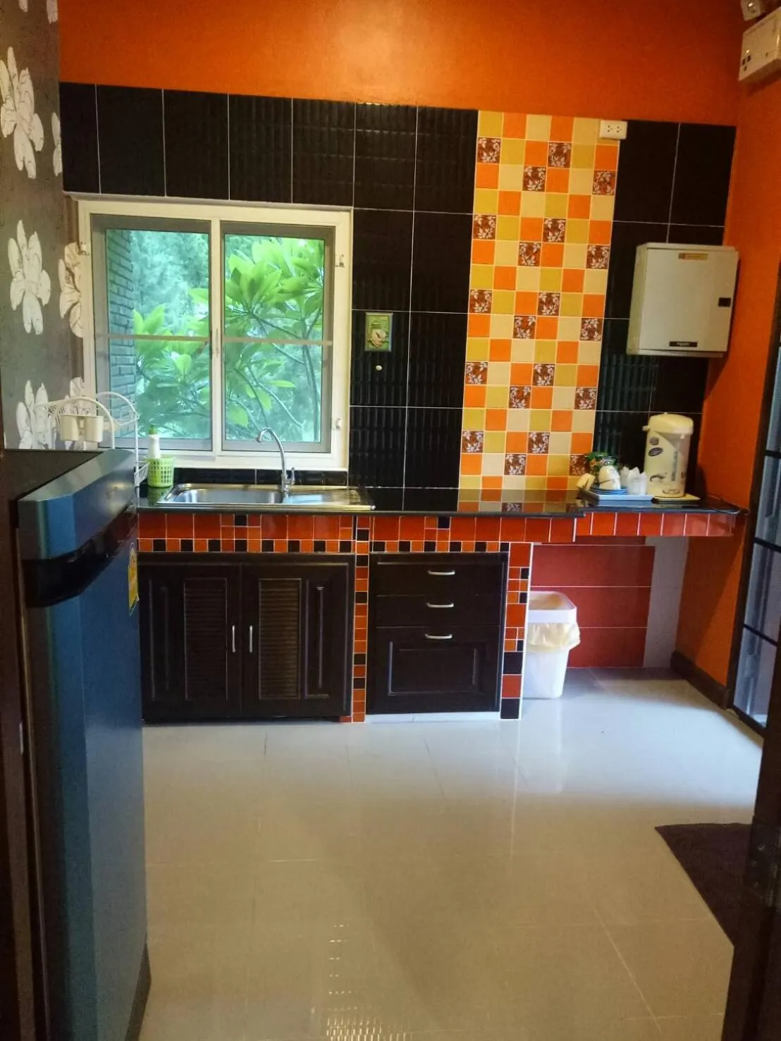 Kitchen or kitchenette in Buraphat Resort