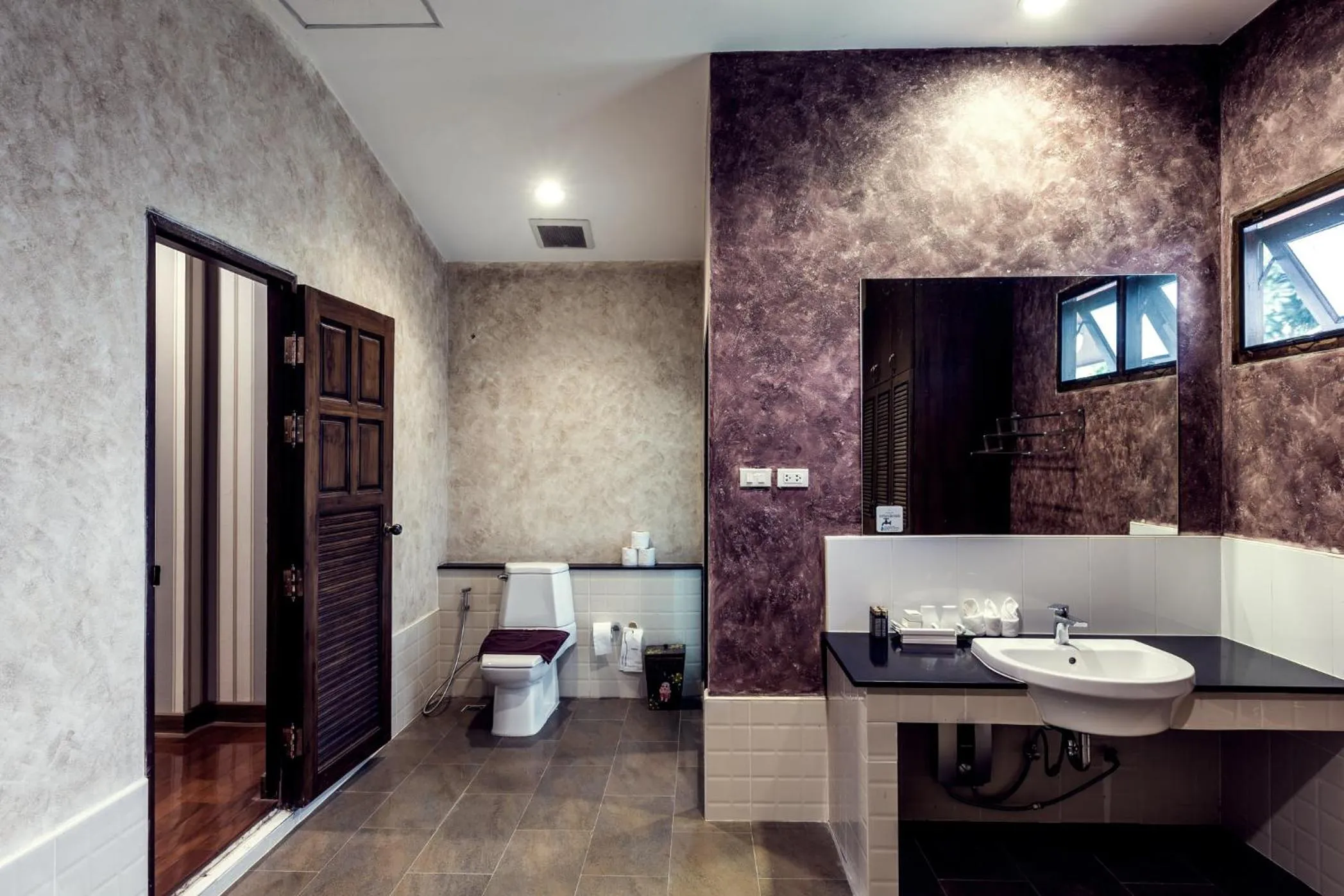 Bathroom in Buraphat Resort