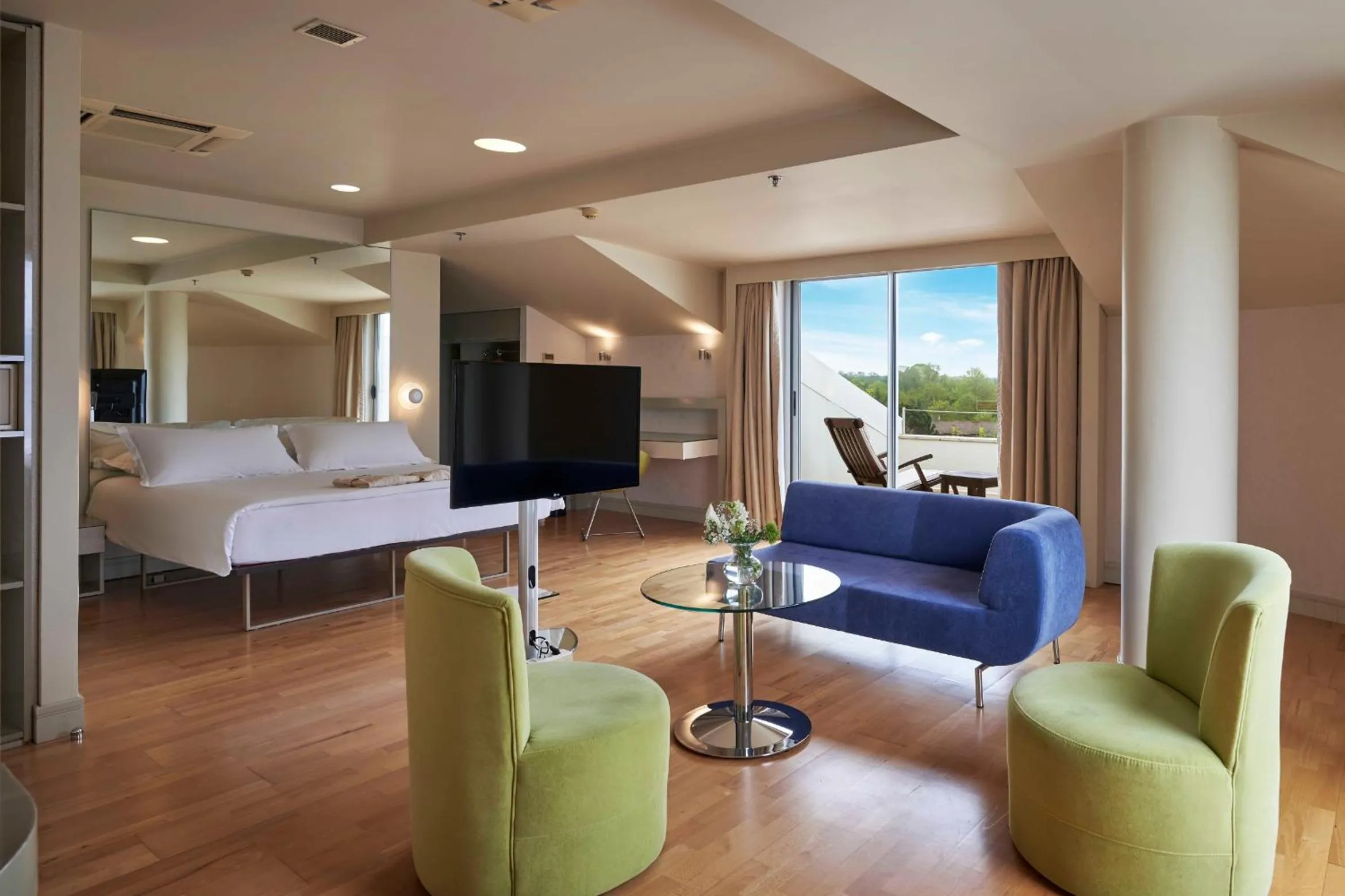 Bed in Richmond Nua Wellness Spa - Adult Only