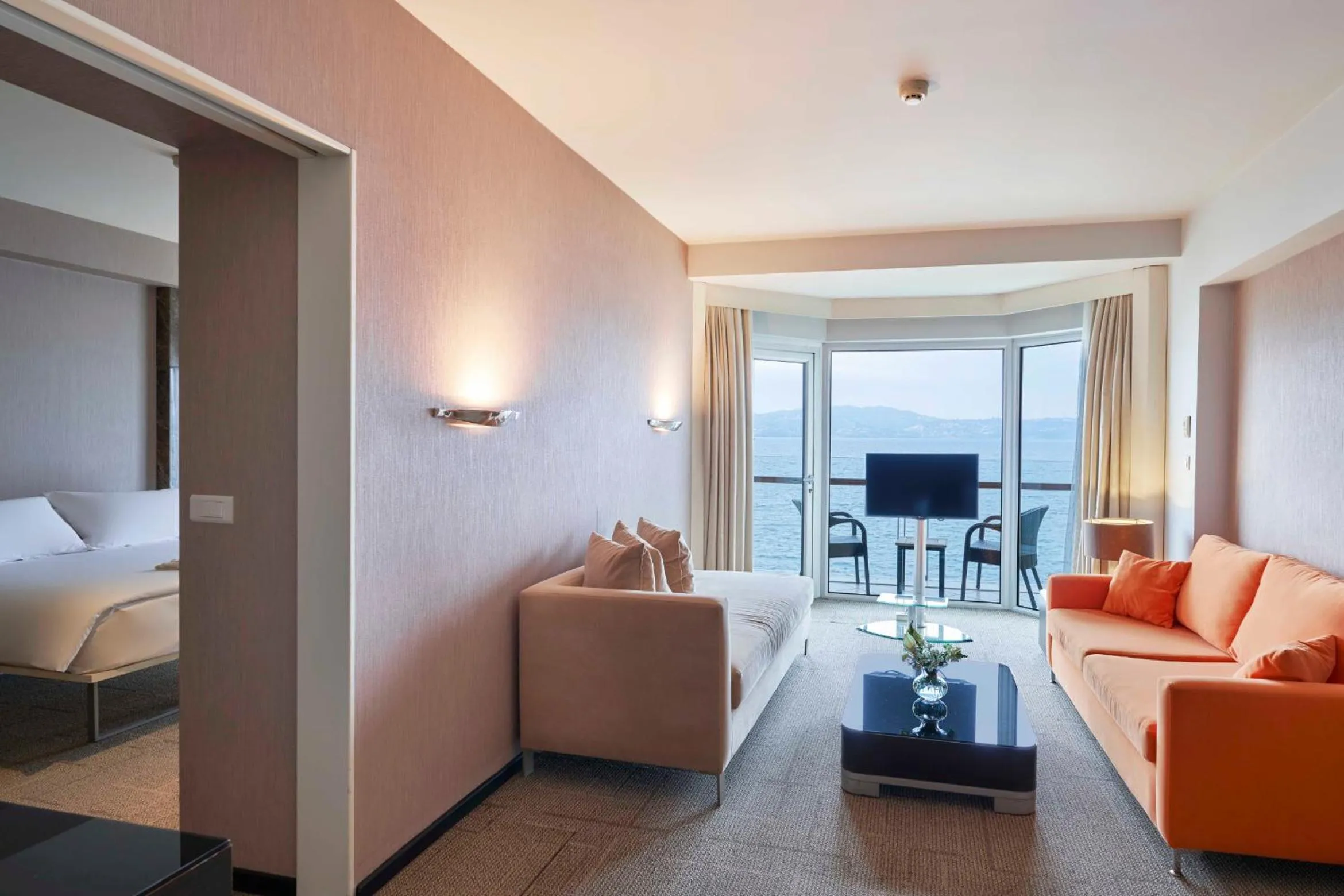 Bed in Richmond Nua Wellness Spa - Adult Only