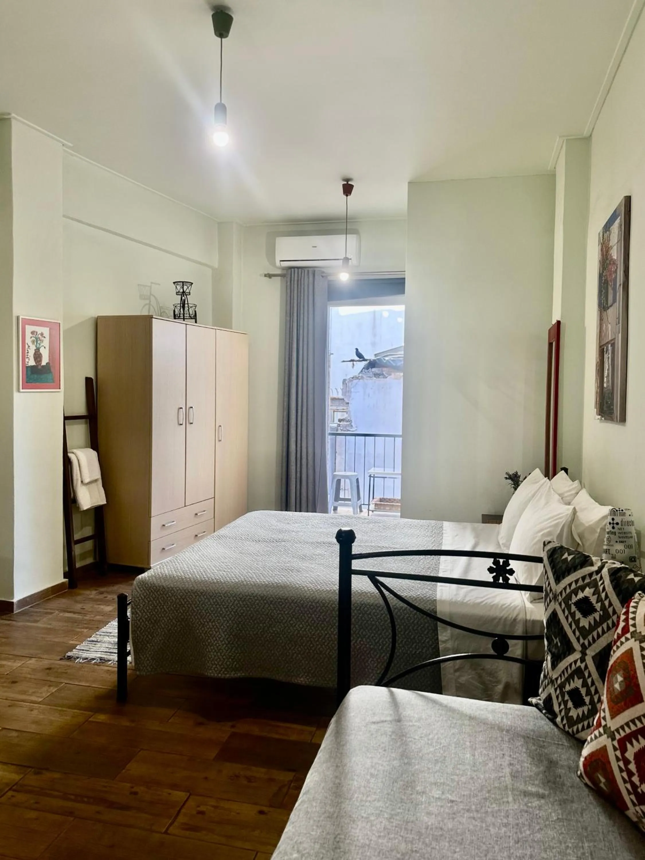 Bed in Concierge Monastiraki