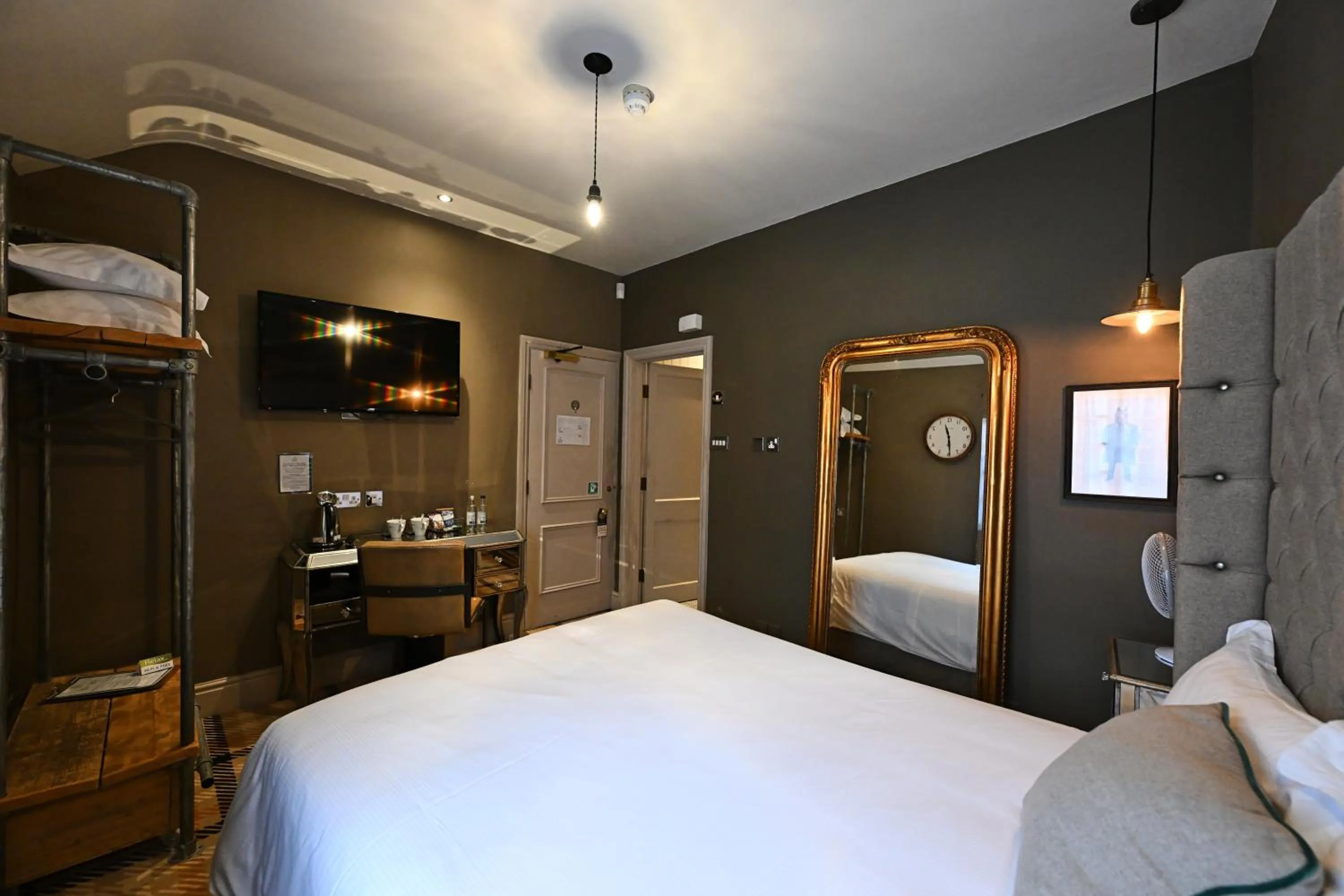 Bedroom, Bed in The King's Head