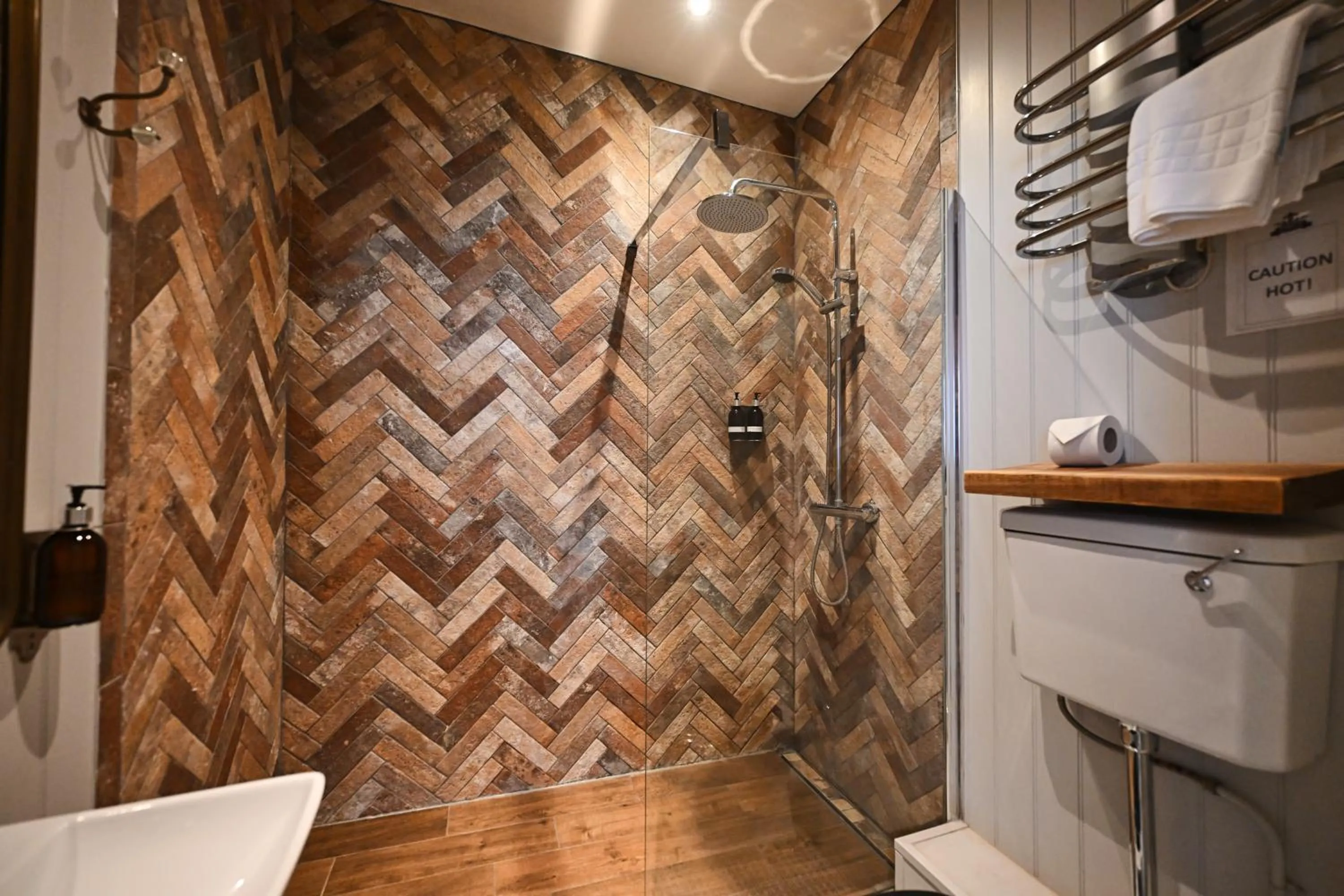 Bathroom in The King's Head