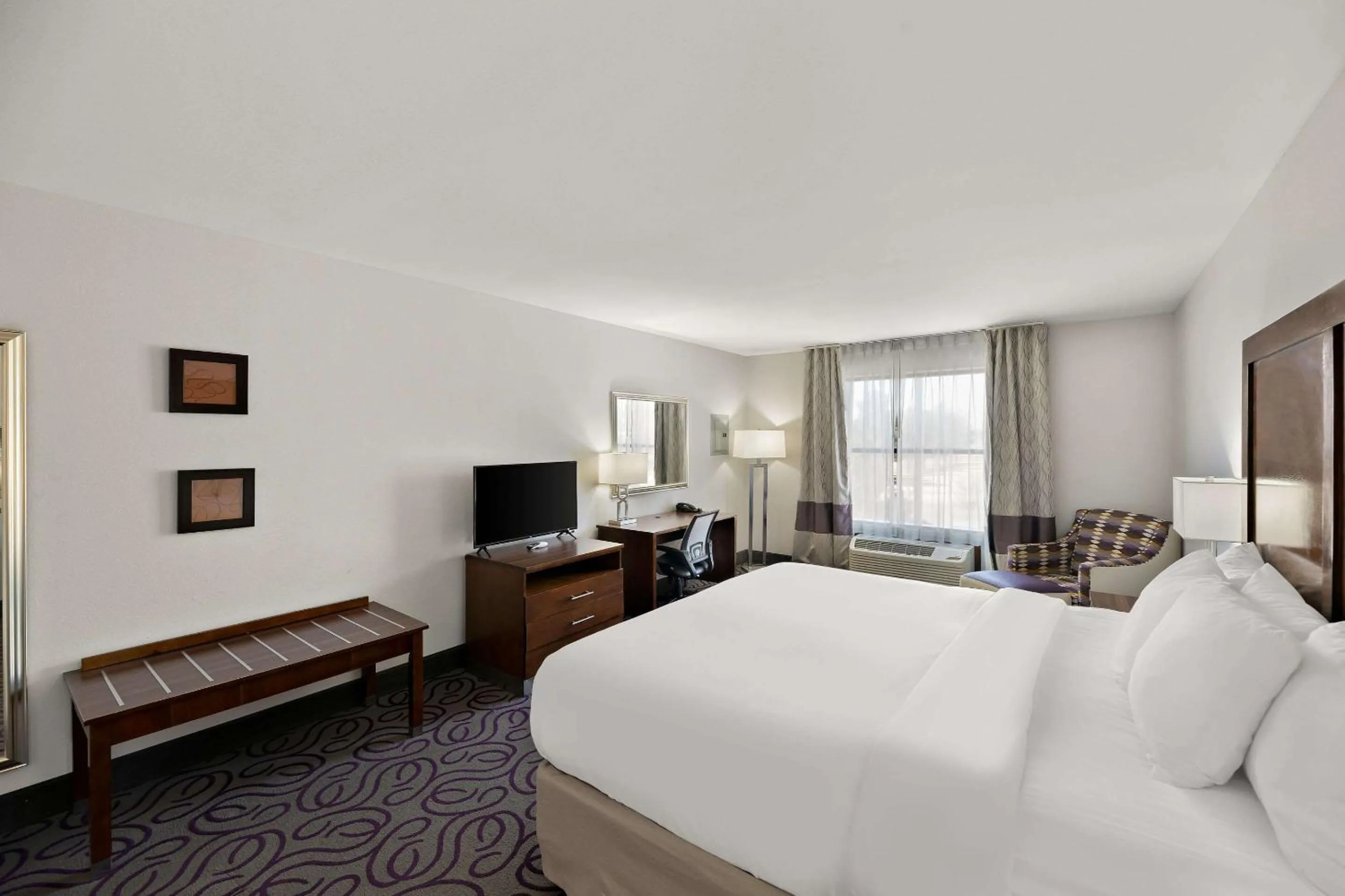 Bedroom, Bed in Comfort Inn & Suites Lovington