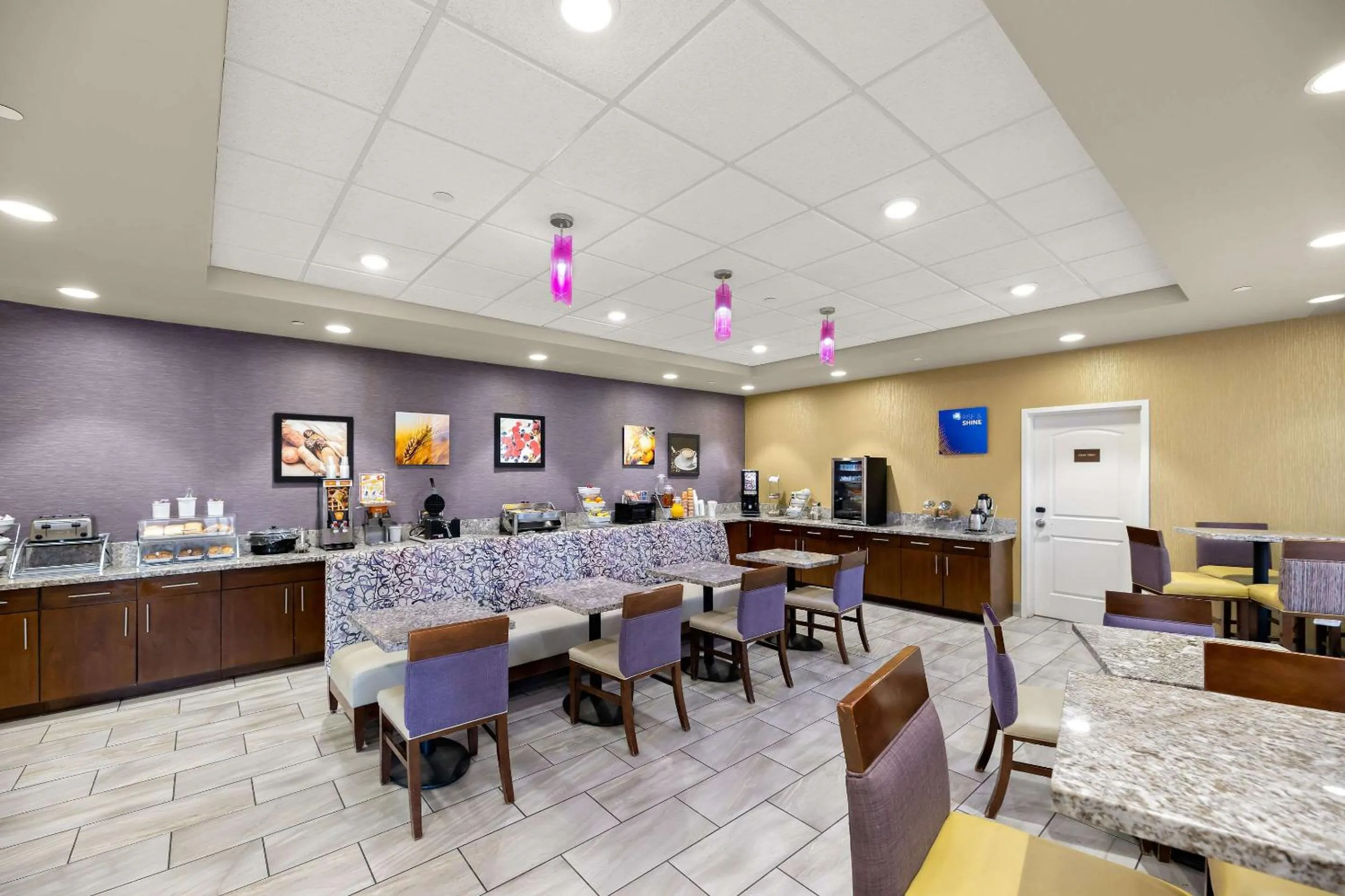 Breakfast in Comfort Inn & Suites Lovington